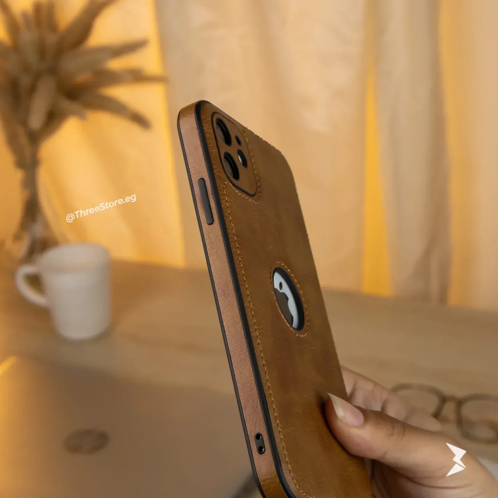 Prato Leather Case iPhone 11 - Three