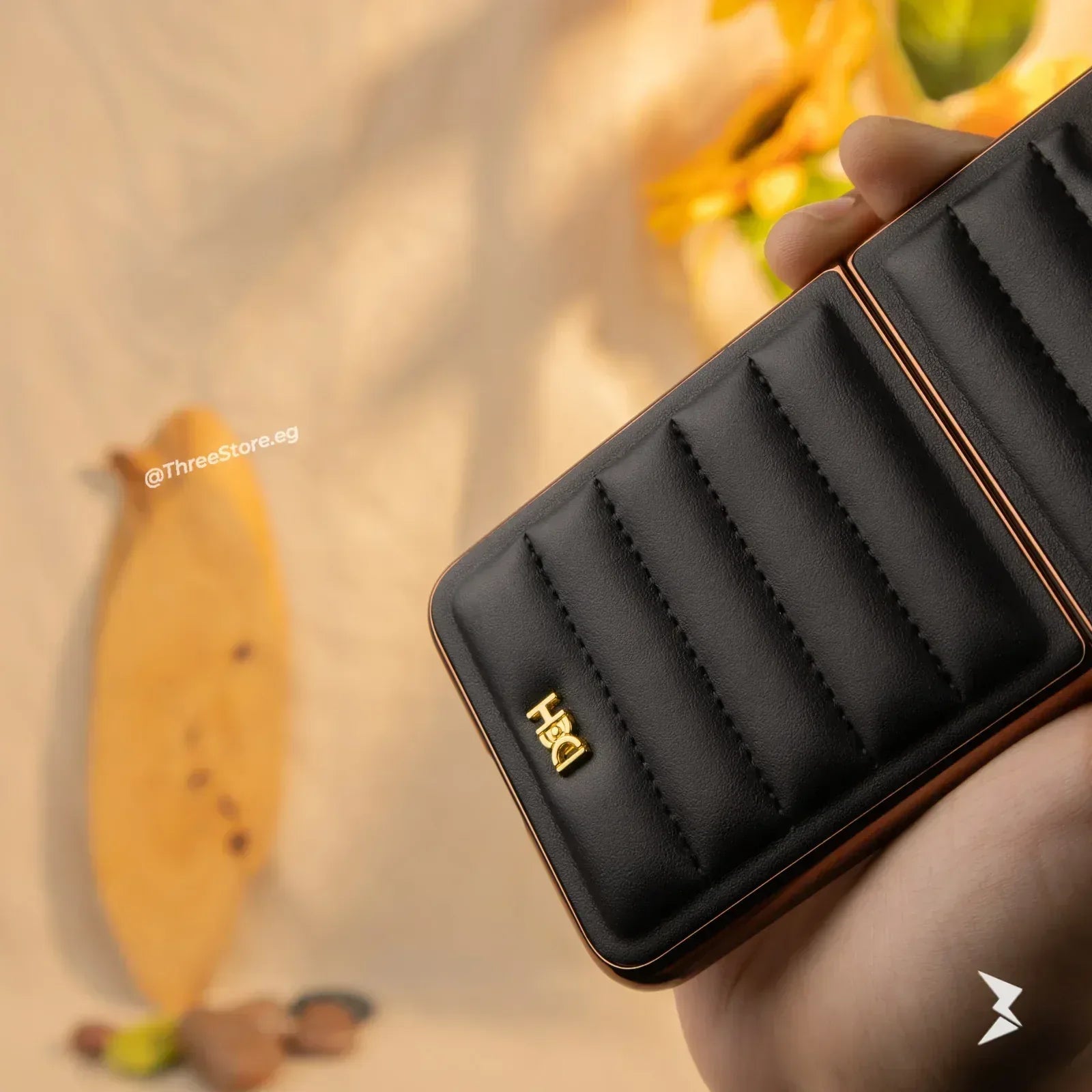 HDD Bomber Leather Case Samsung Z Flip 3 - Three