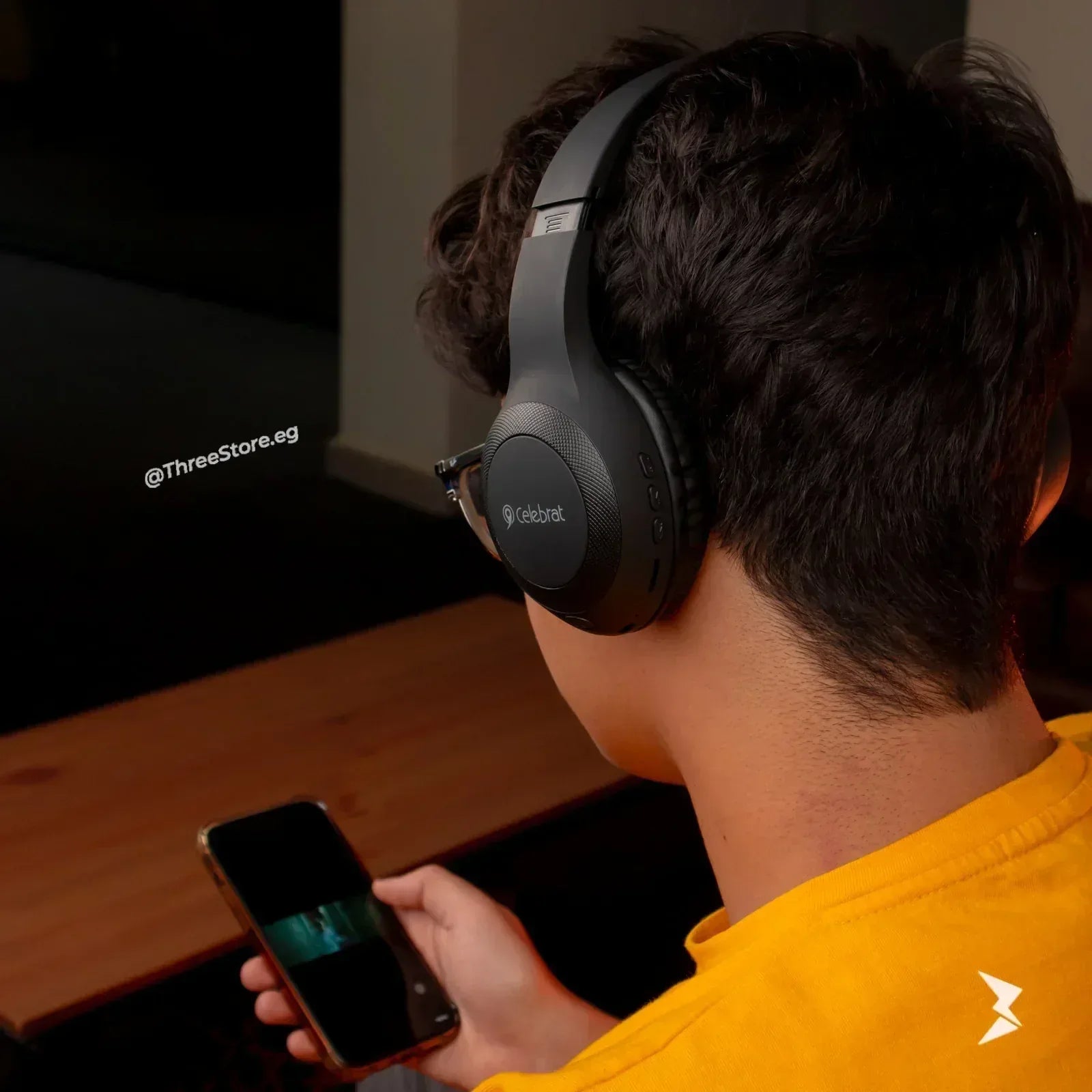 Celebrat Stereo Headphone A23 - Three