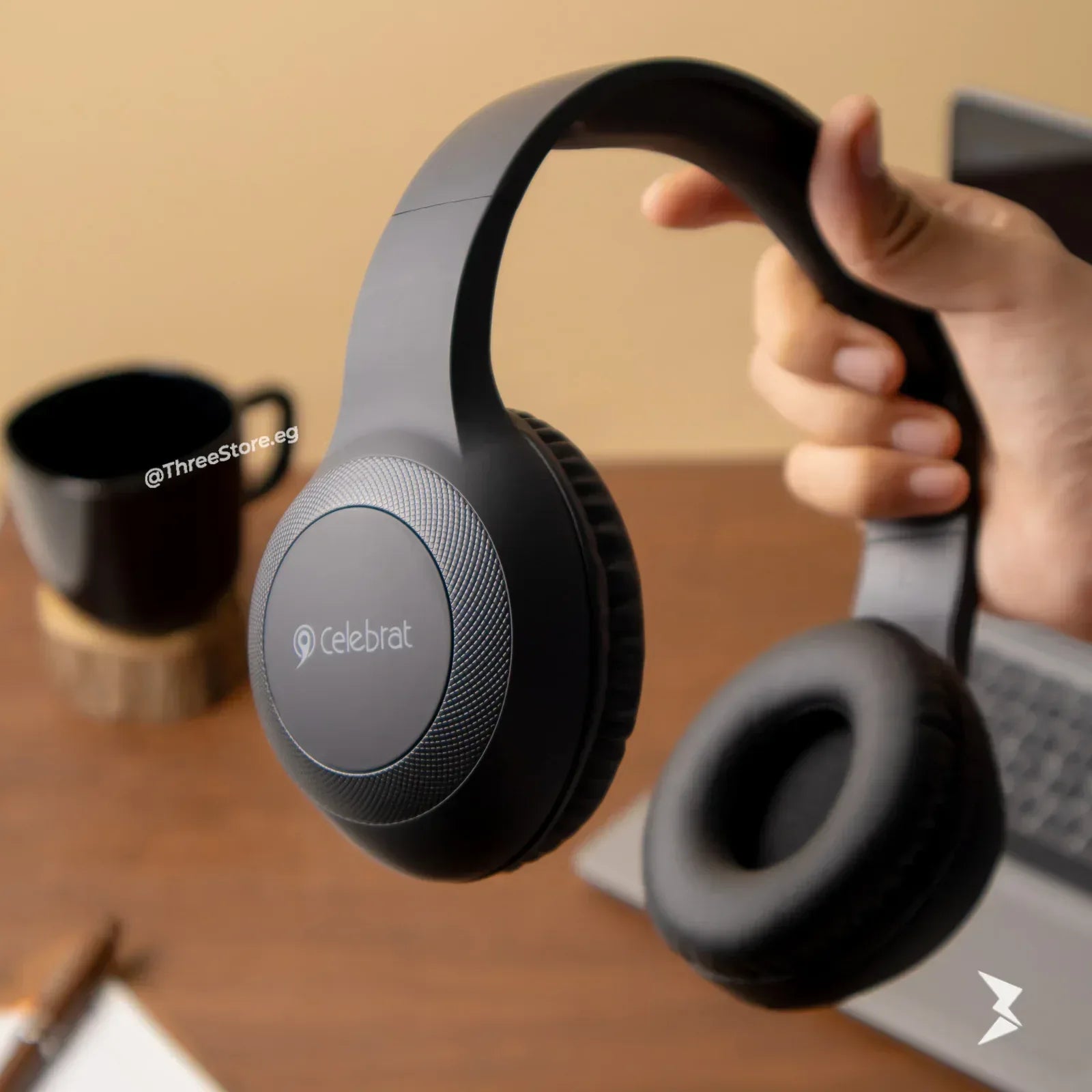 Celebrat Stereo Headphone A23 - Three