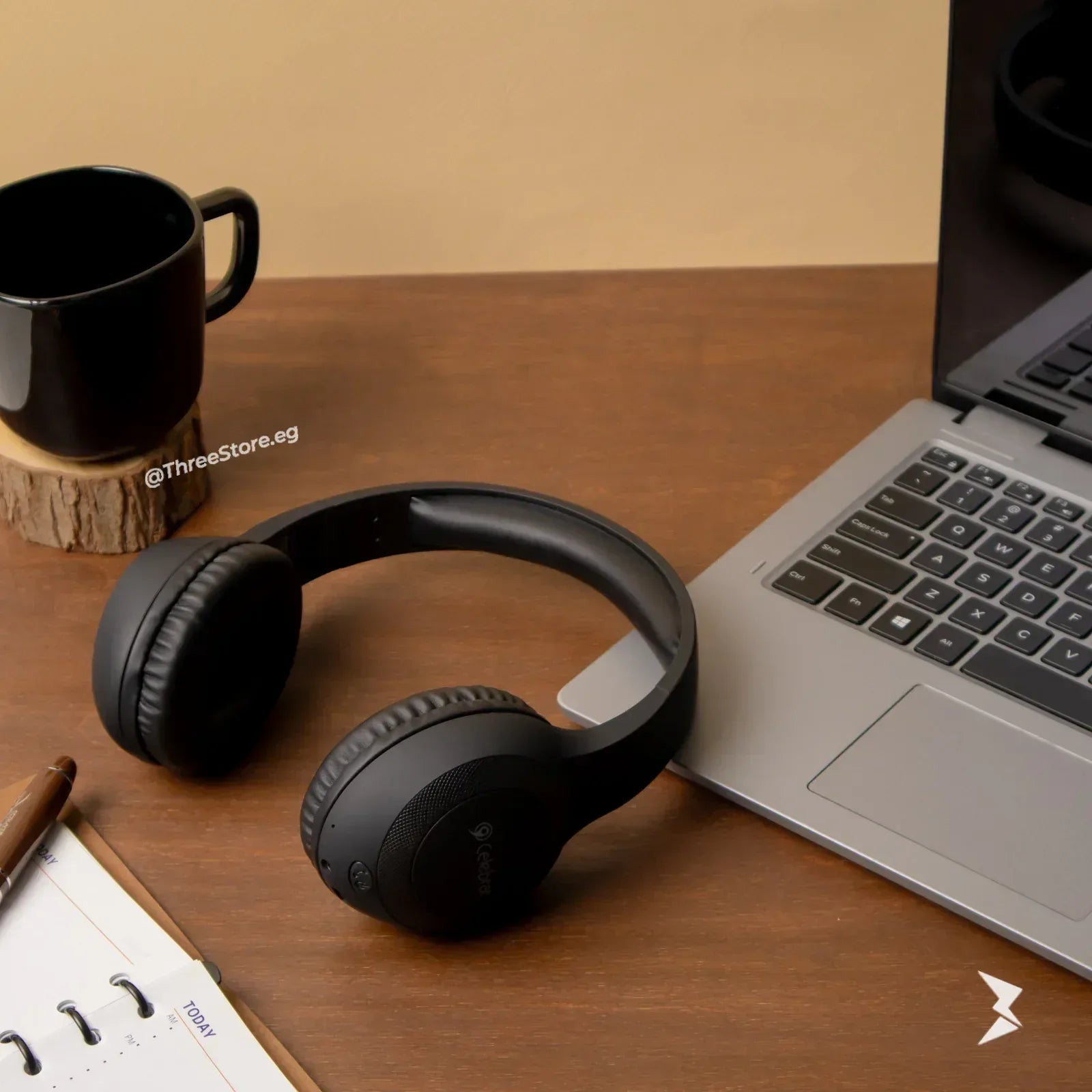 Celebrat Stereo Headphone A23 - Three