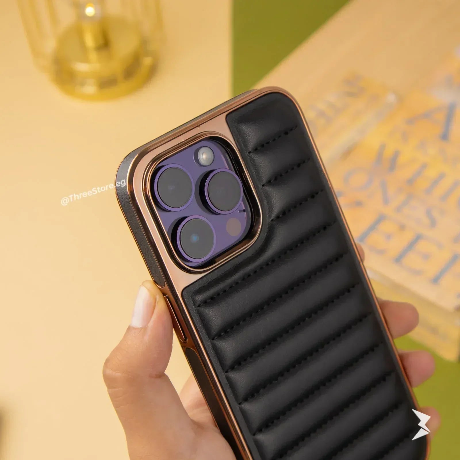 HDD Bomber Leather Case iPhone 12 Pro Max - Three