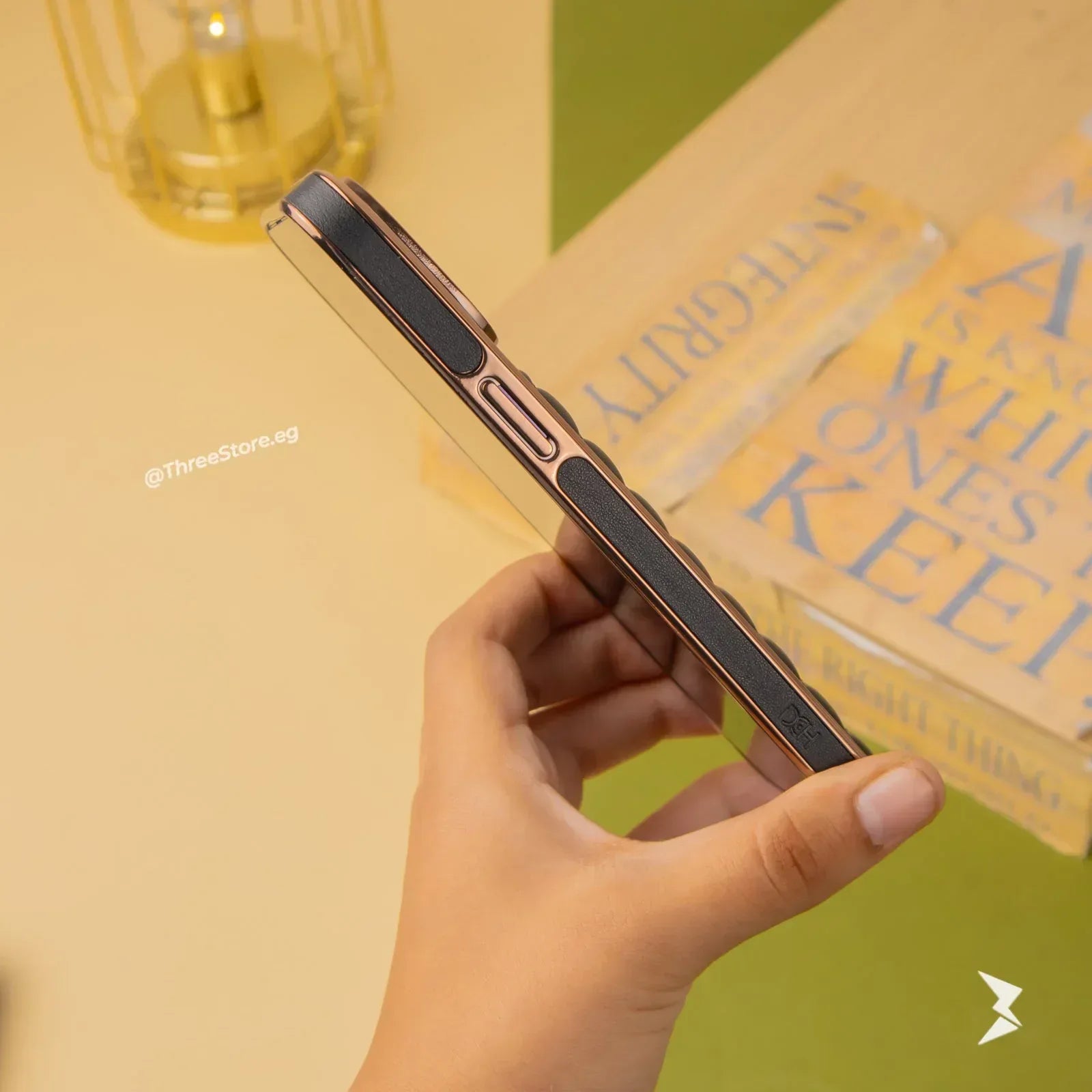 HDD Bomber Leather Case iPhone 12 Pro Max - Three