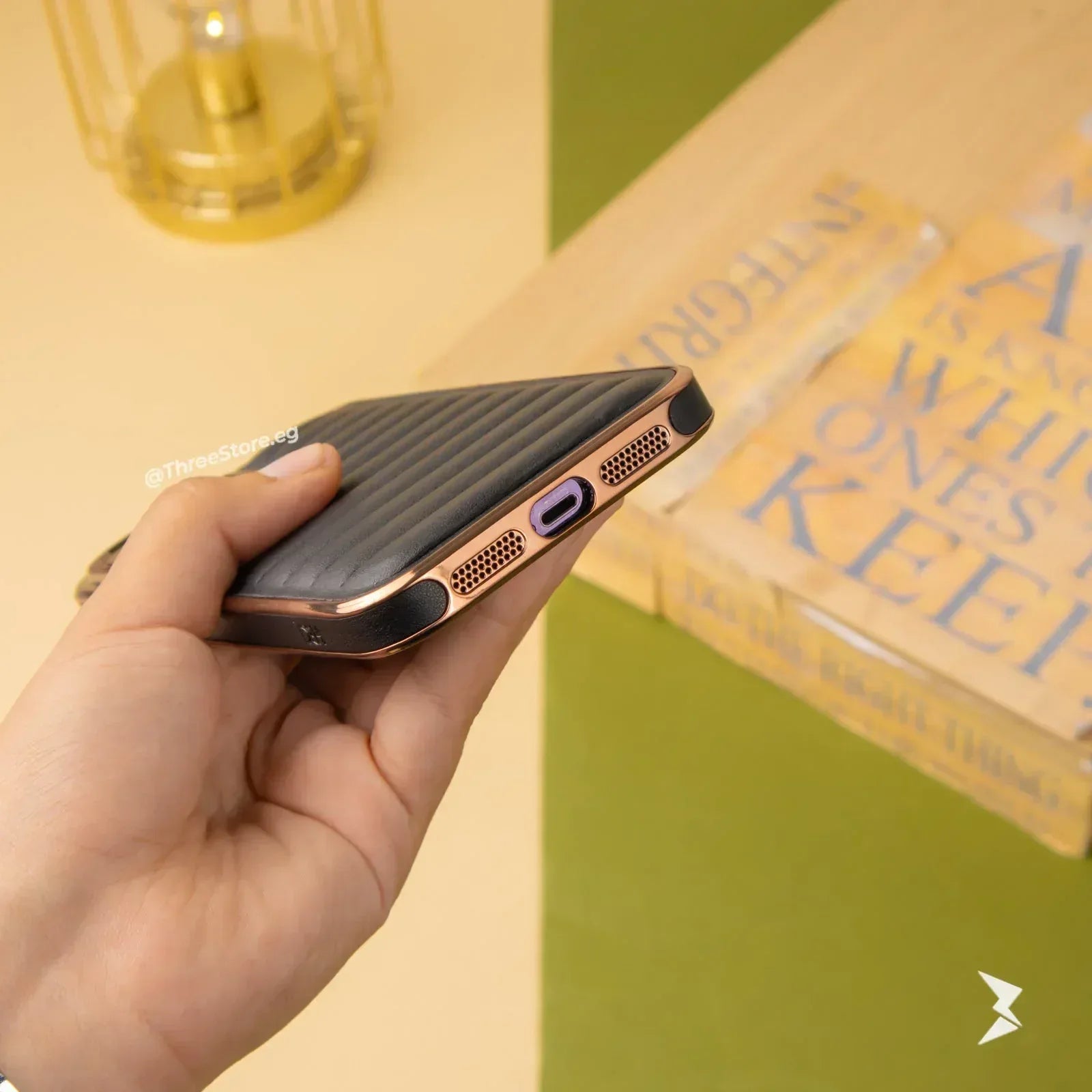 HDD Bomber Leather Case iPhone 12 Pro Max - Three