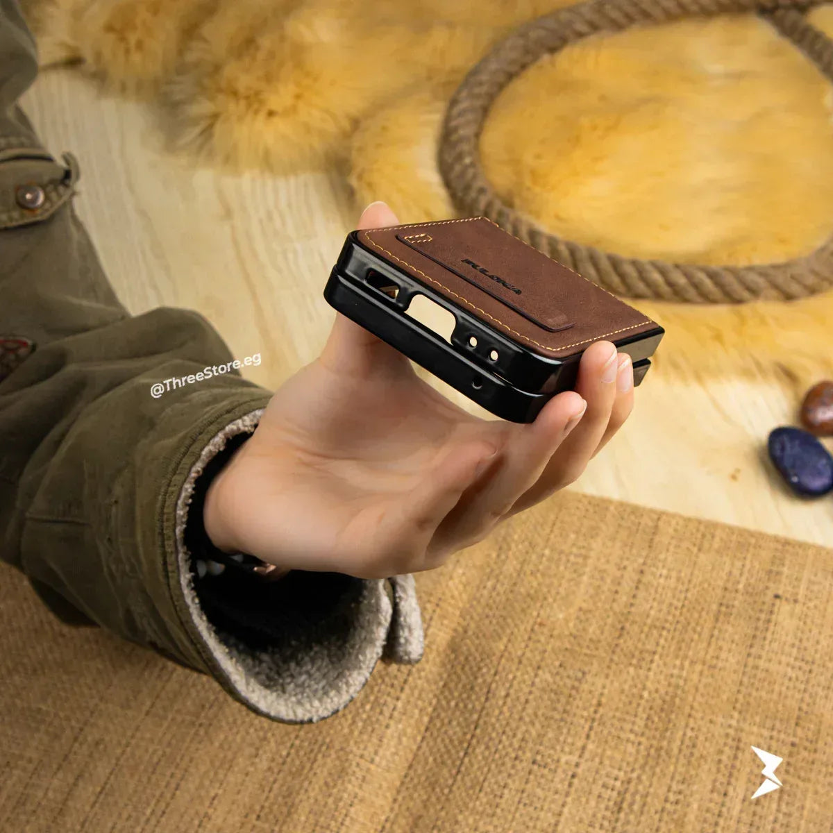 Puloka Handicrafts Leather Case Samsung Z Flip 5 - Three