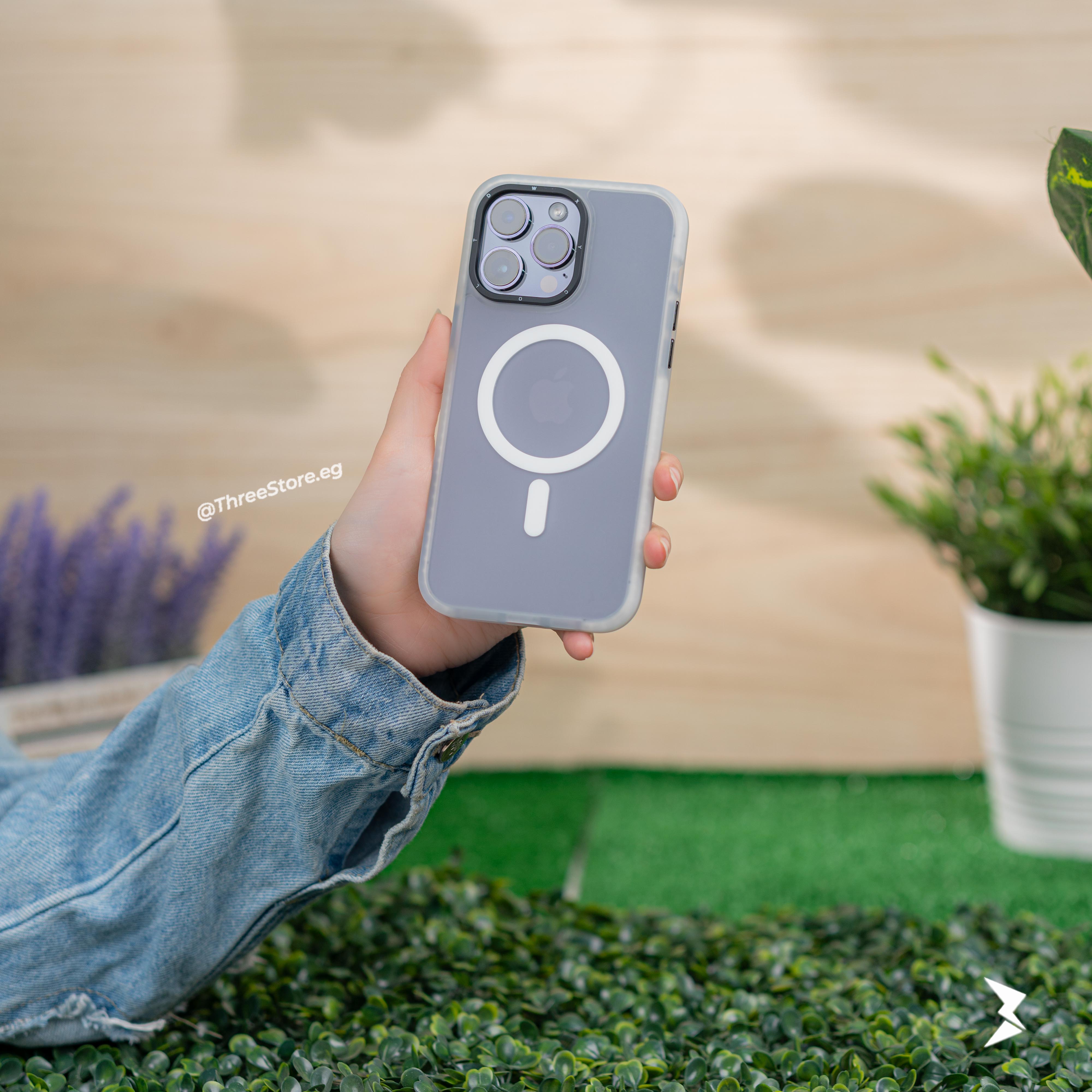 تصميم فريد مع جراب iPhone 13 Pro Max الخاص بـ MinKing Blur Magsafe