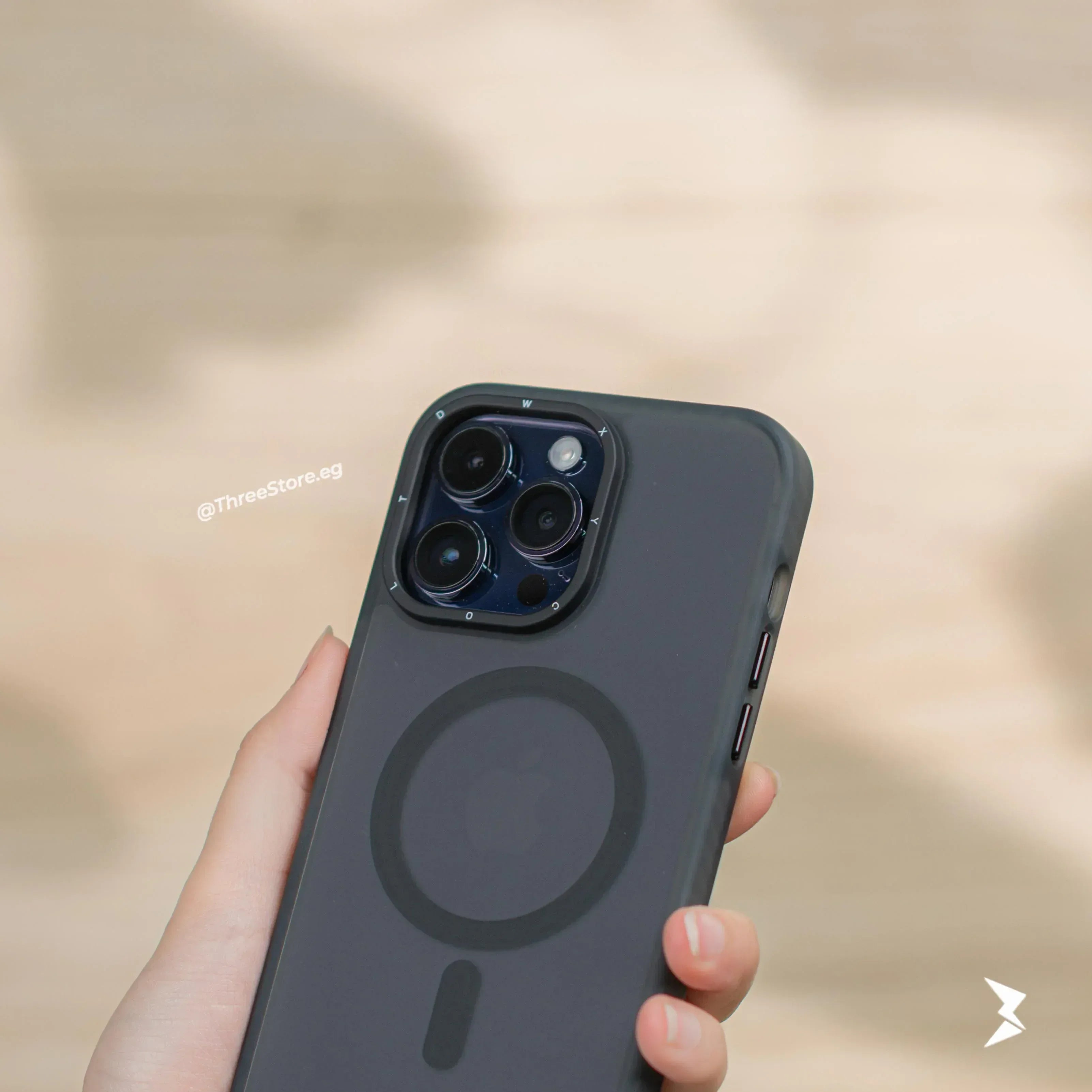 MinKing Blur Magsafe Case iPhone 12 Pro Max - Three