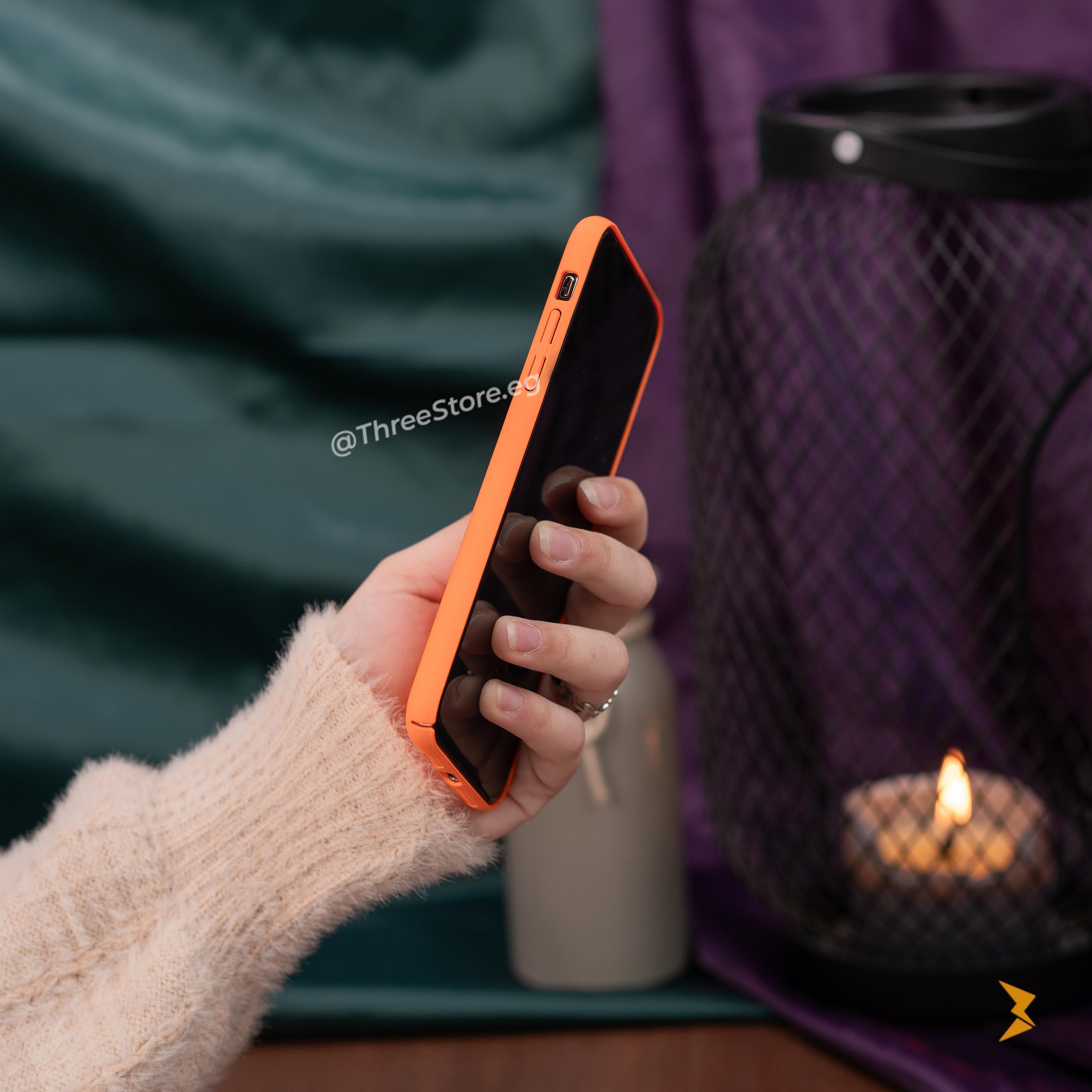 جراب ايفون 11 برو ماكس مصمم ببراعة لتوفير حماية فائقة يأتي باللوان رائعة