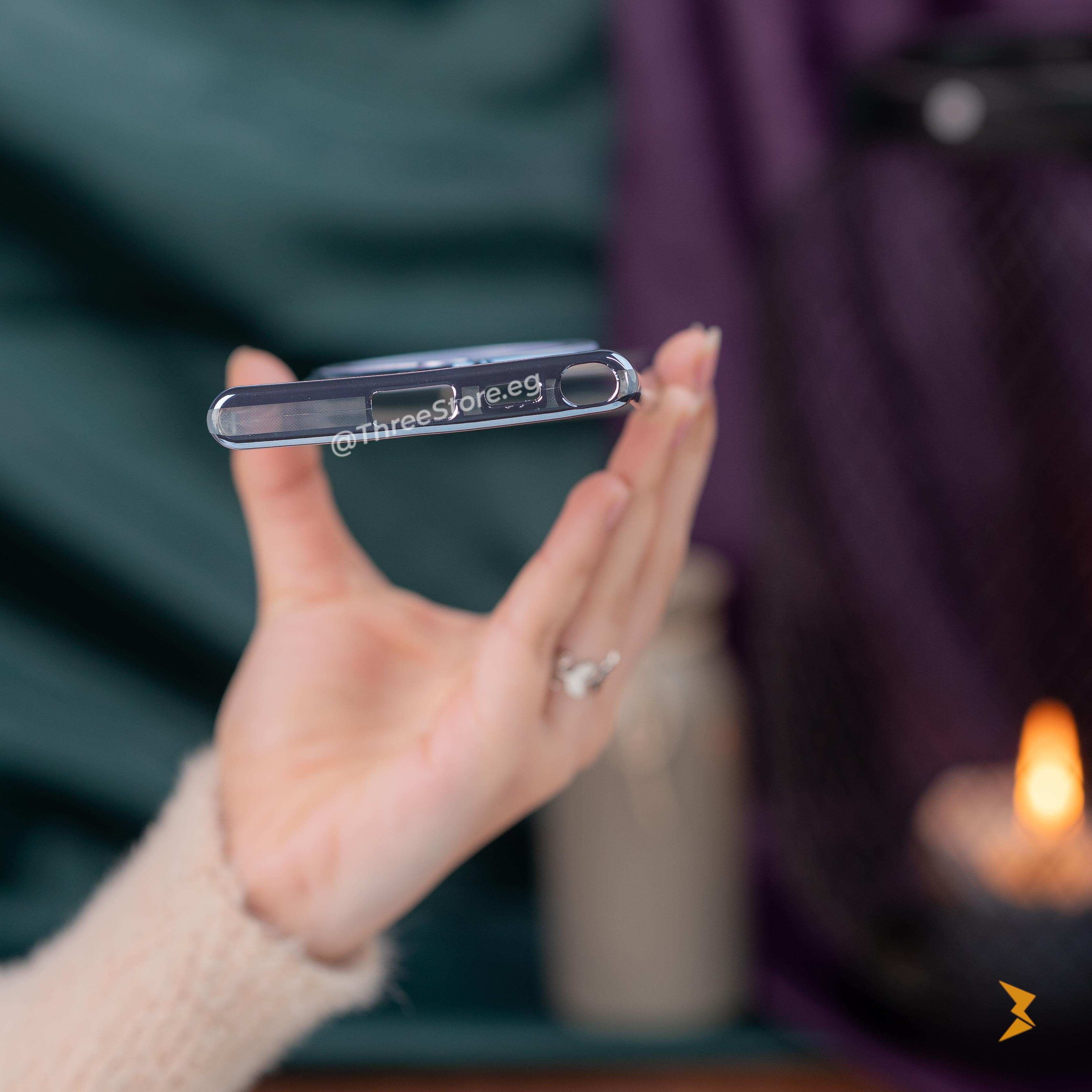 هاتف Samsung S22 Ultra الخاص بك مع جراب Magsafe الشفاف المزودة بحامل لمساعدتك للمشاهدة بزواية مريحه لك