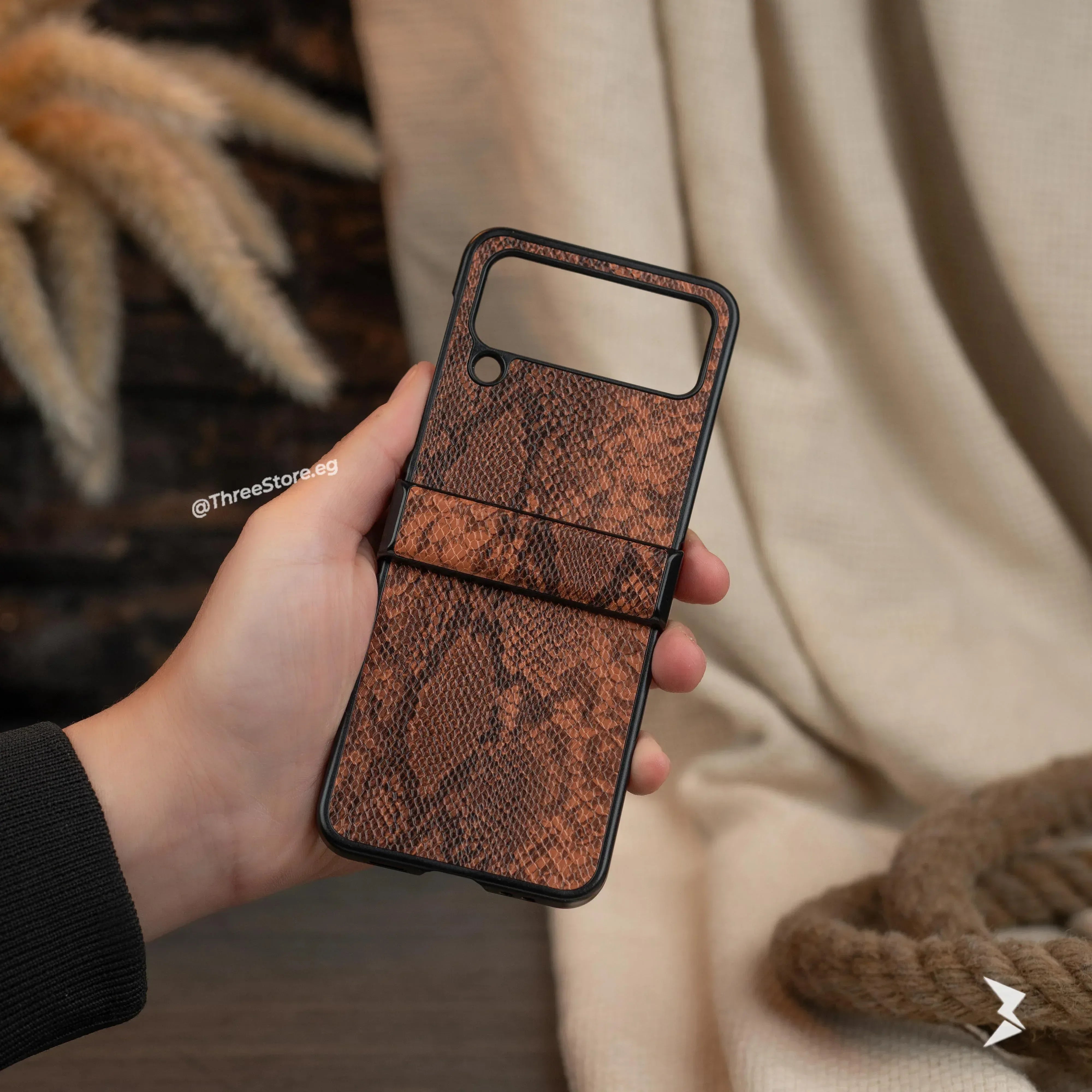 Snake Leather Case Samsung Z Flip 4 - Three