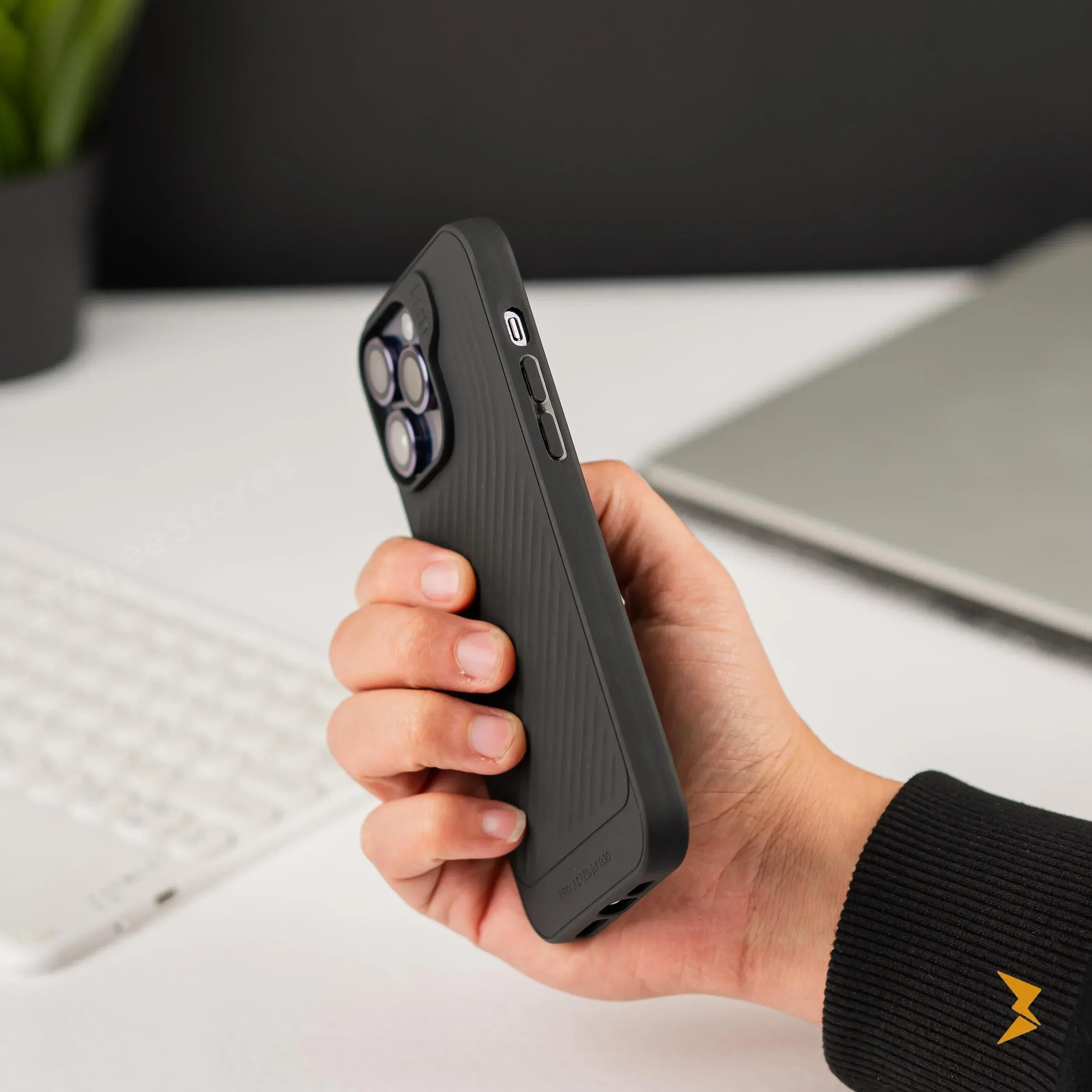 Gear4 Protective Case iPhone 11 Pro Max - Three