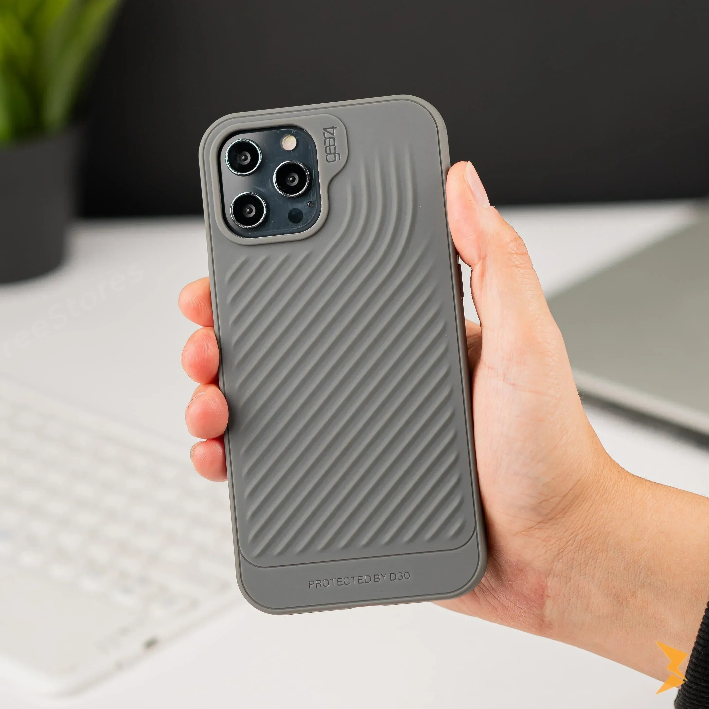Gear4 Protective Case iPhone 13 Pro Max - Three