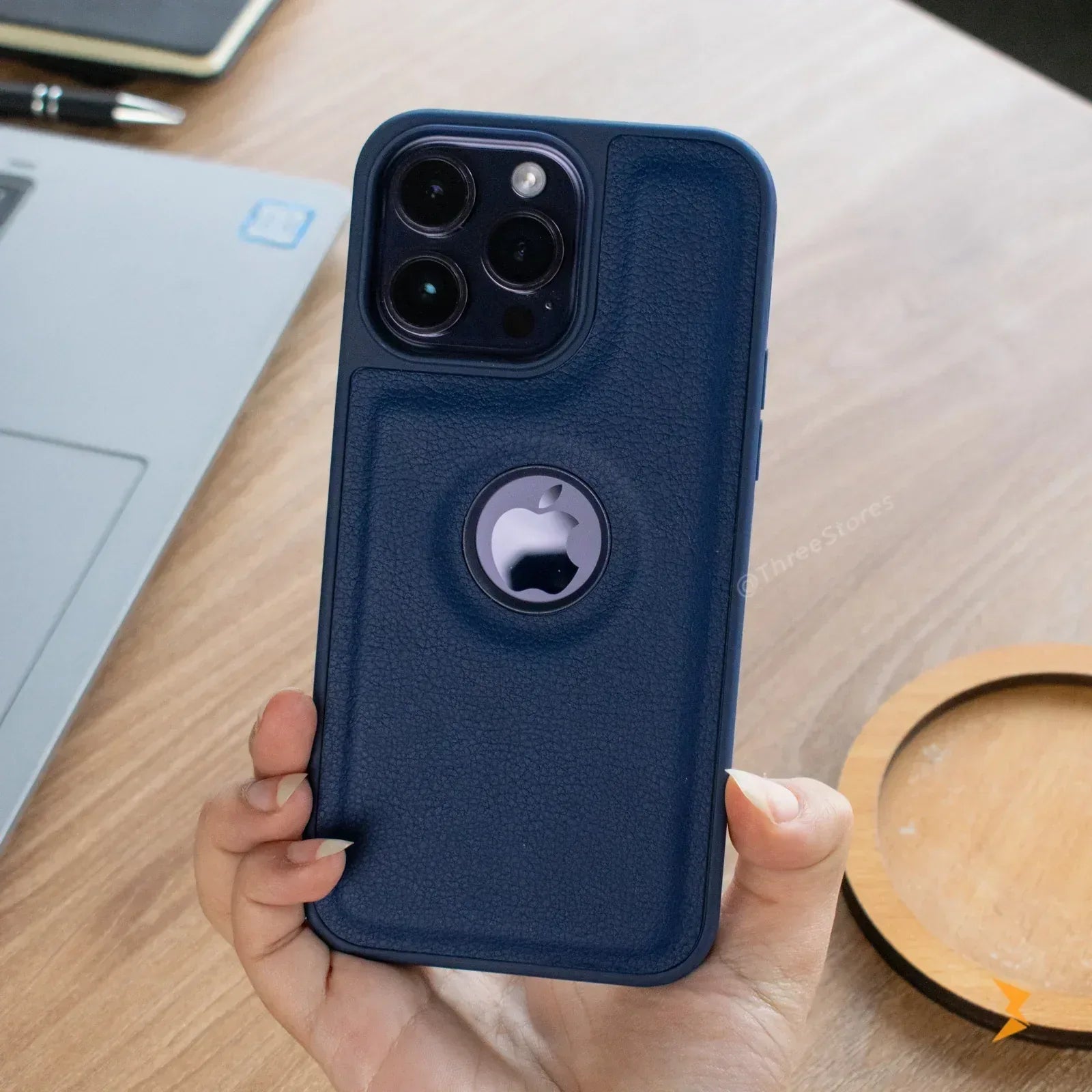 Classic All Around Leather Case iPhone 15 Pro Max - Three