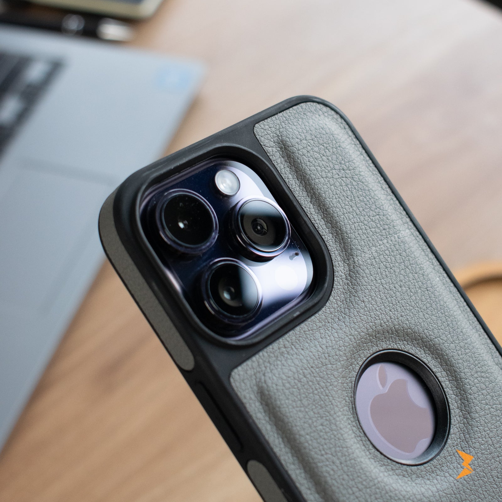 Classic All Around Leather Case iPhone 12 Pro Max