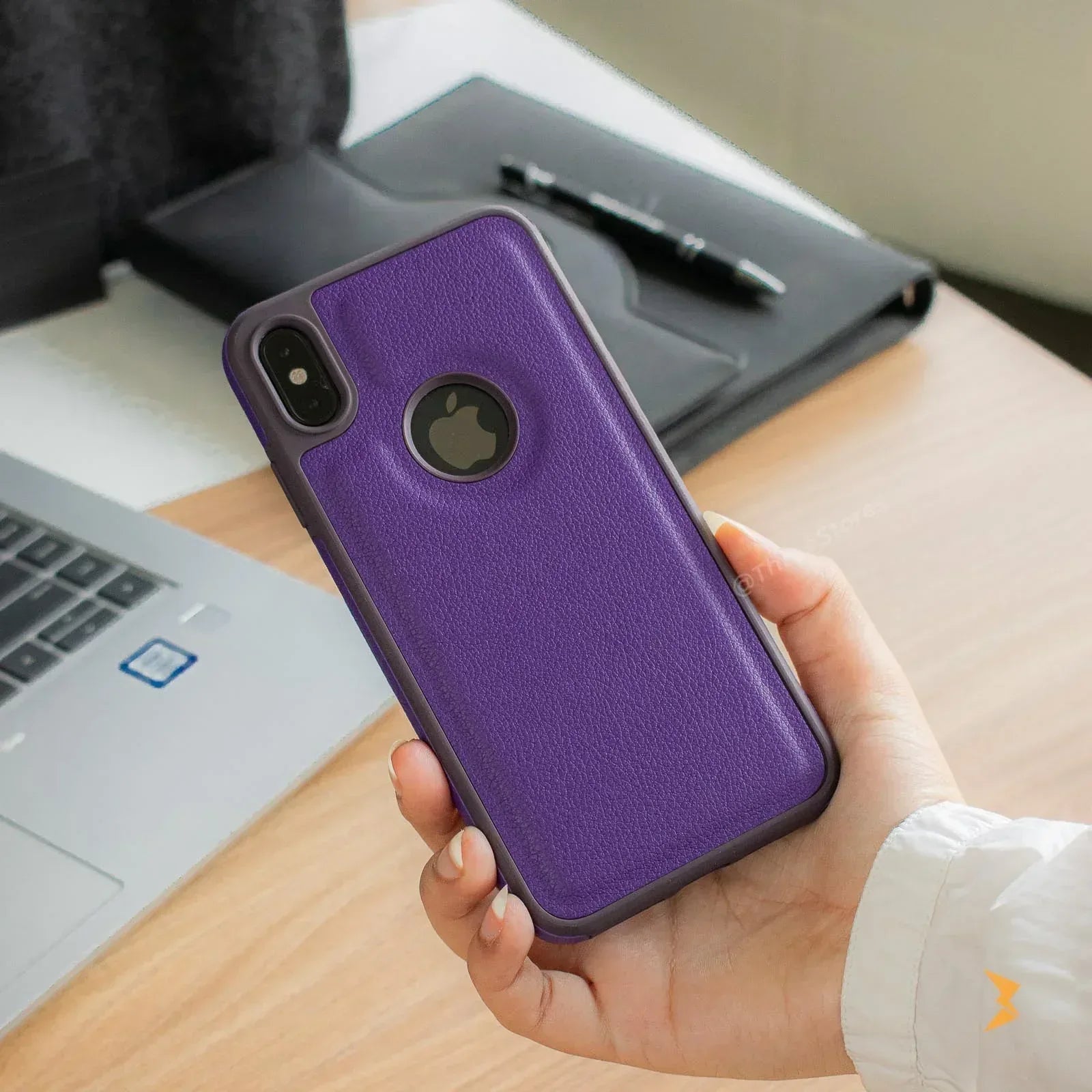 Classic All Around Leather Case iPhone X Max - Three