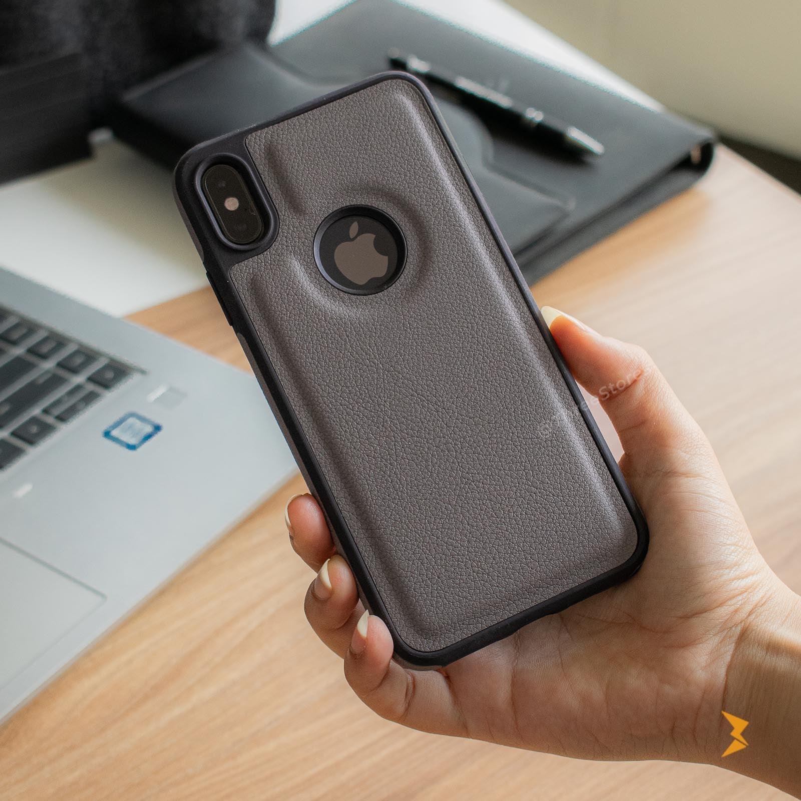 Classic All Around Leather Case iPhone X Max - Three