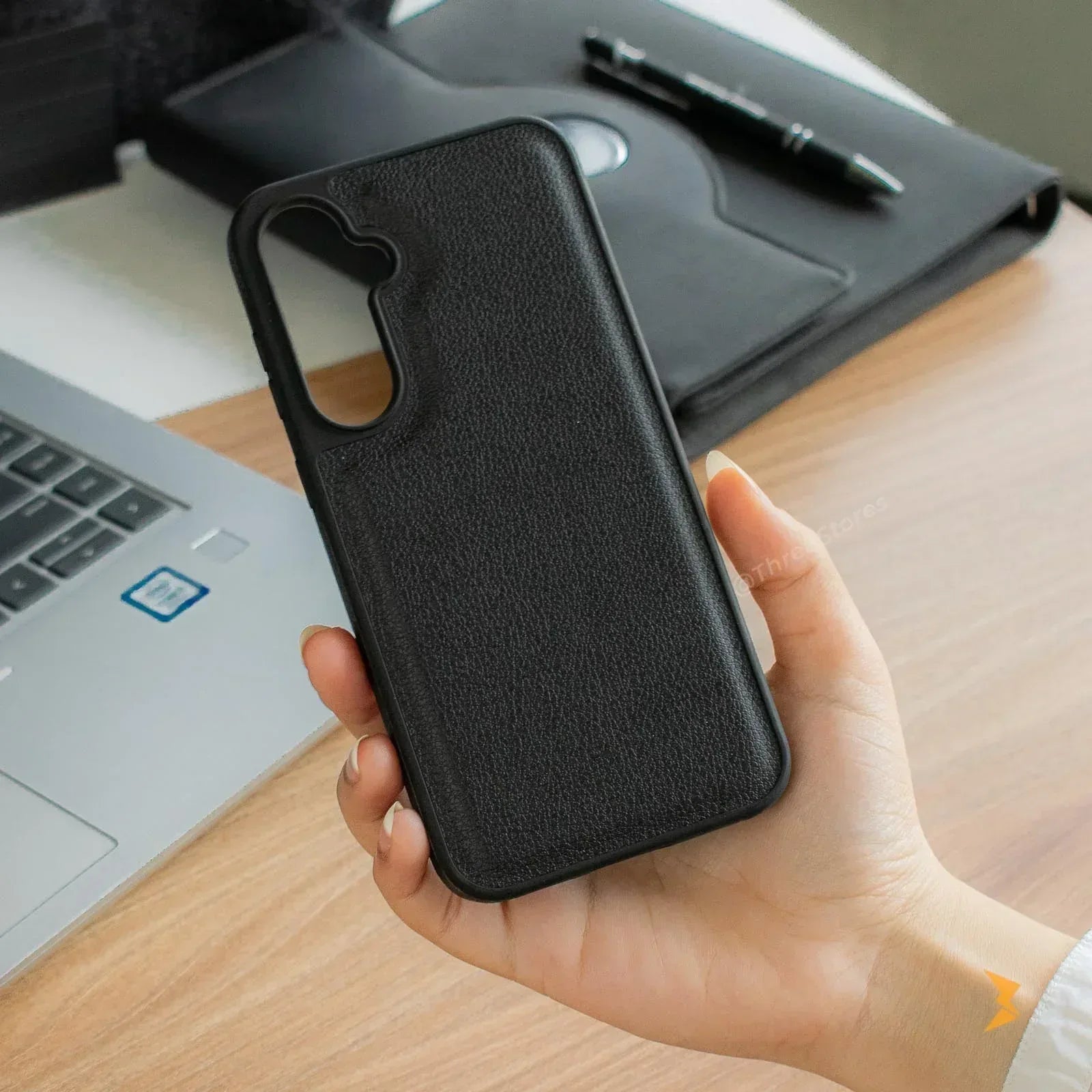 Classic All Around Leather Case Samsung S23 Fe - Three