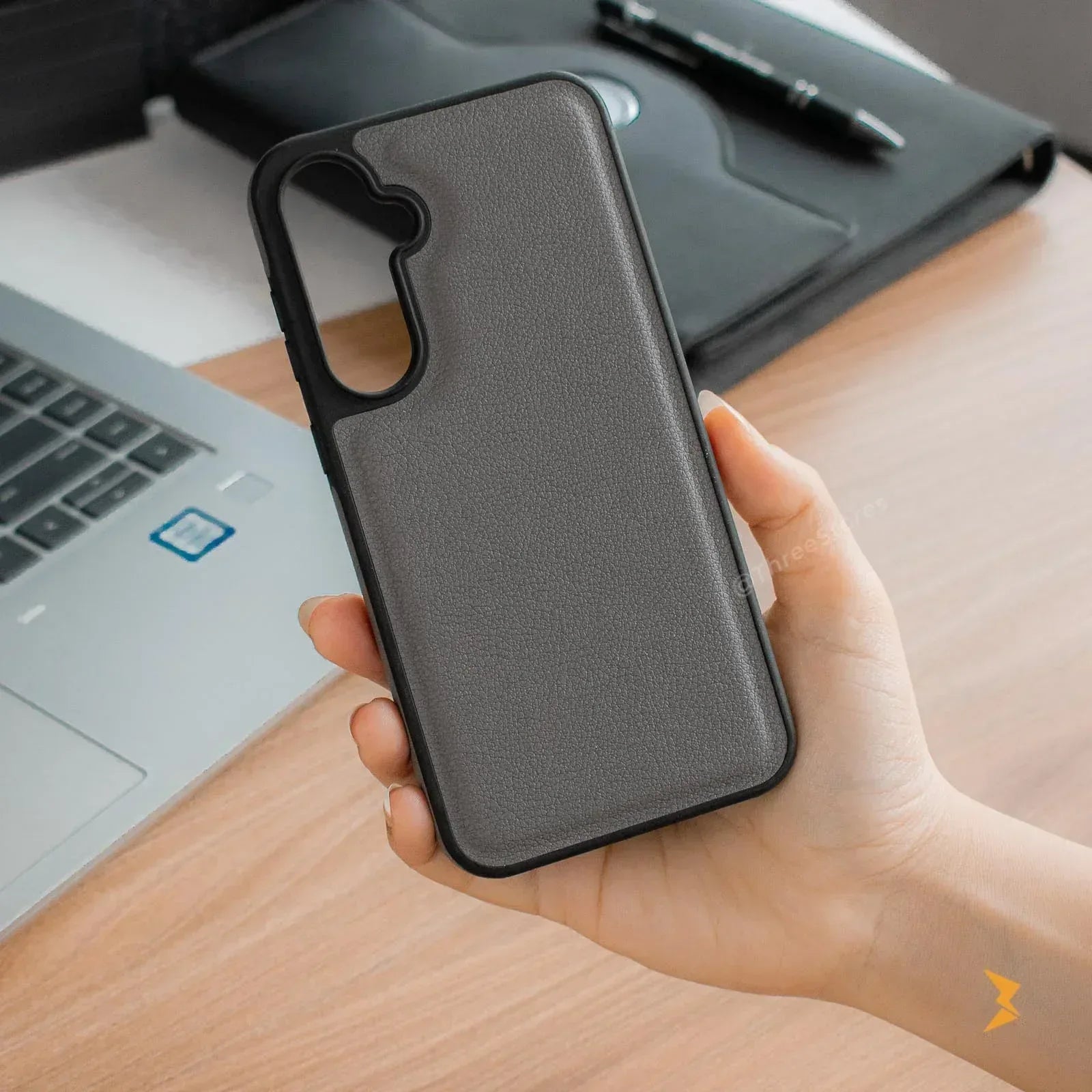 Classic All Around Leather Case Samsung S23 Fe - Three
