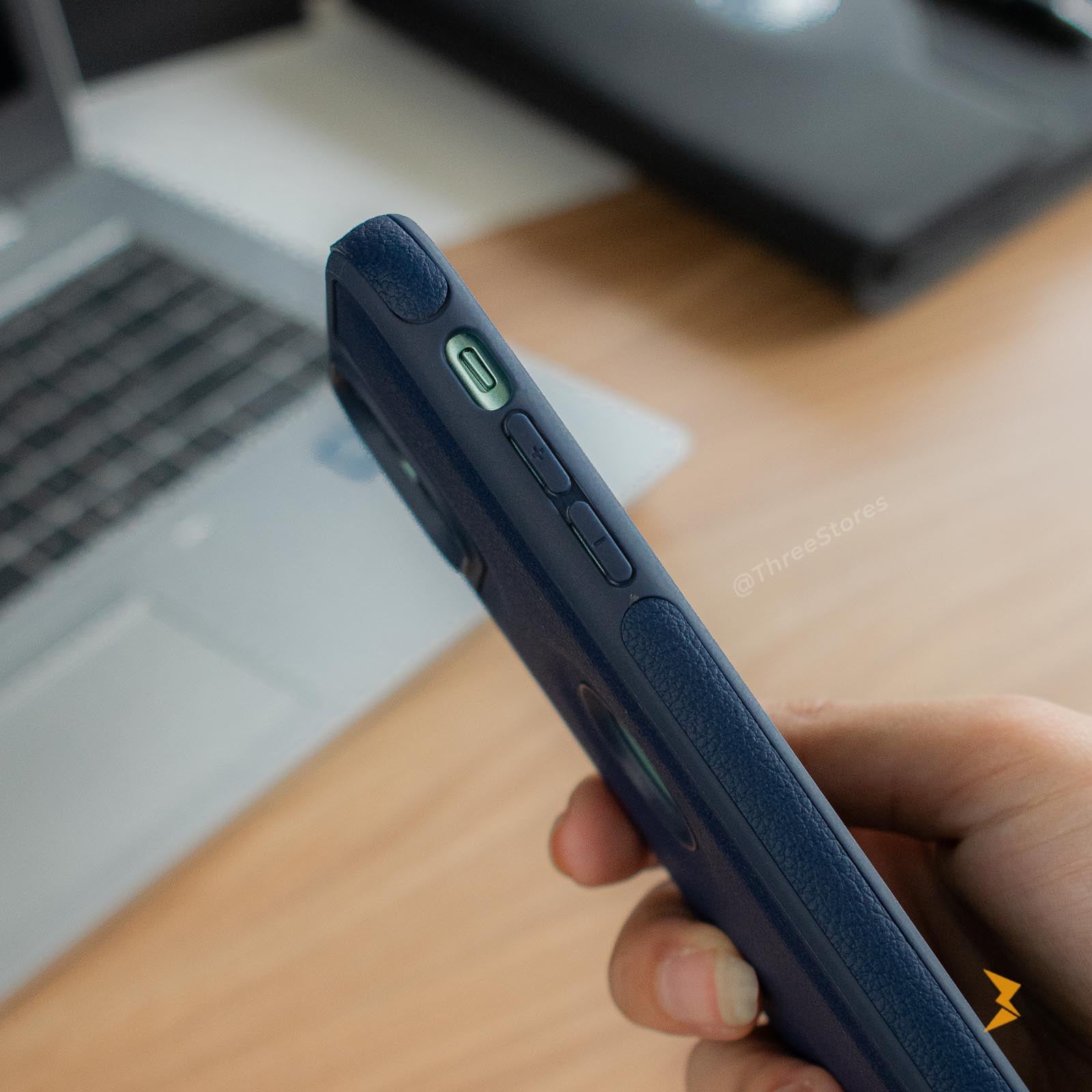 Classic All Around Leather Case iPhone 11