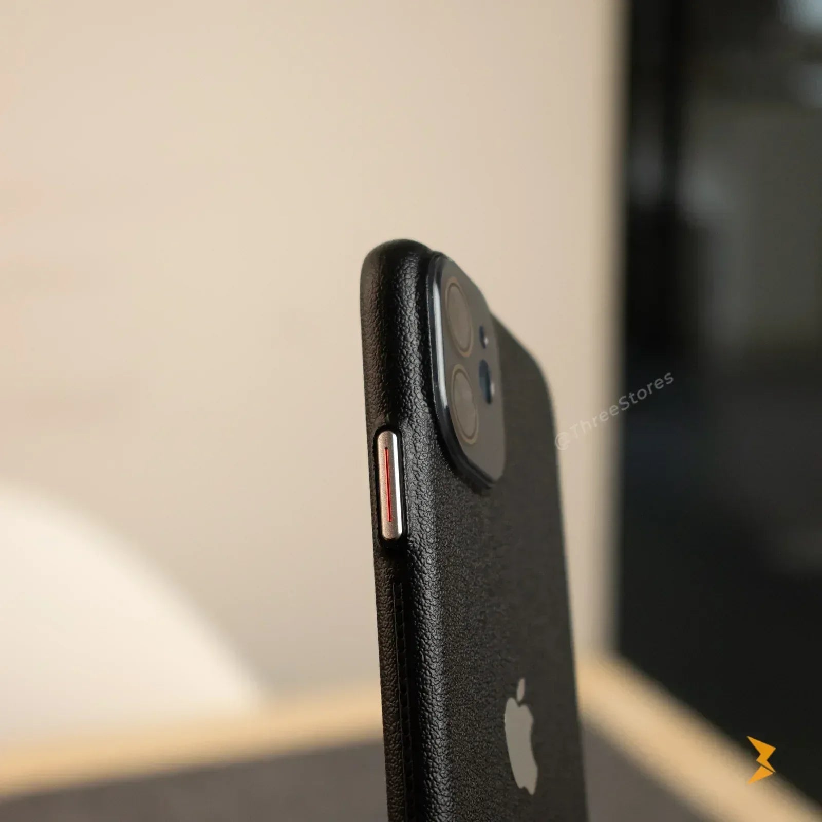 Temper Classic Case iPhone 11 - Three