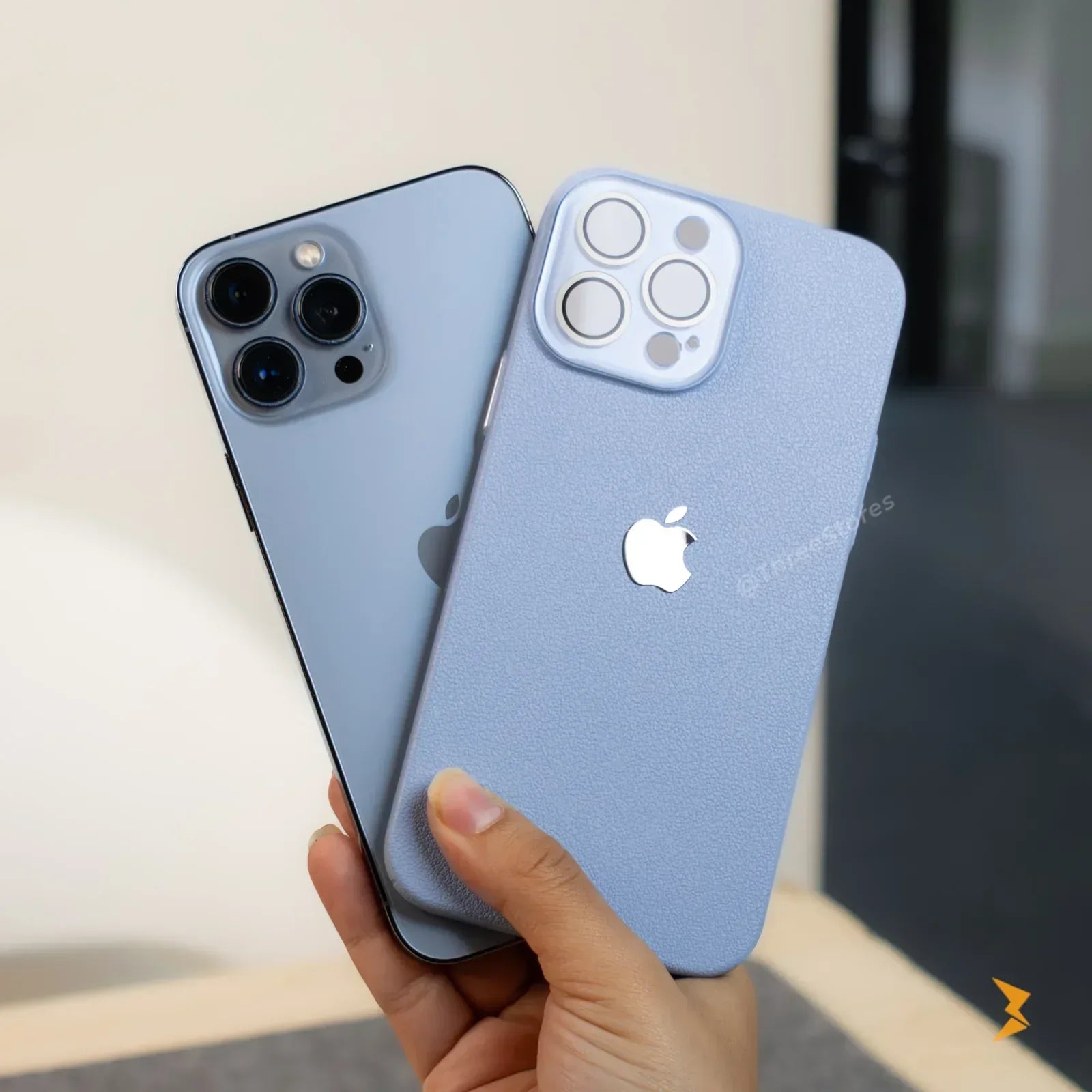 Temper Classic Case iPhone 13 Pro - Three