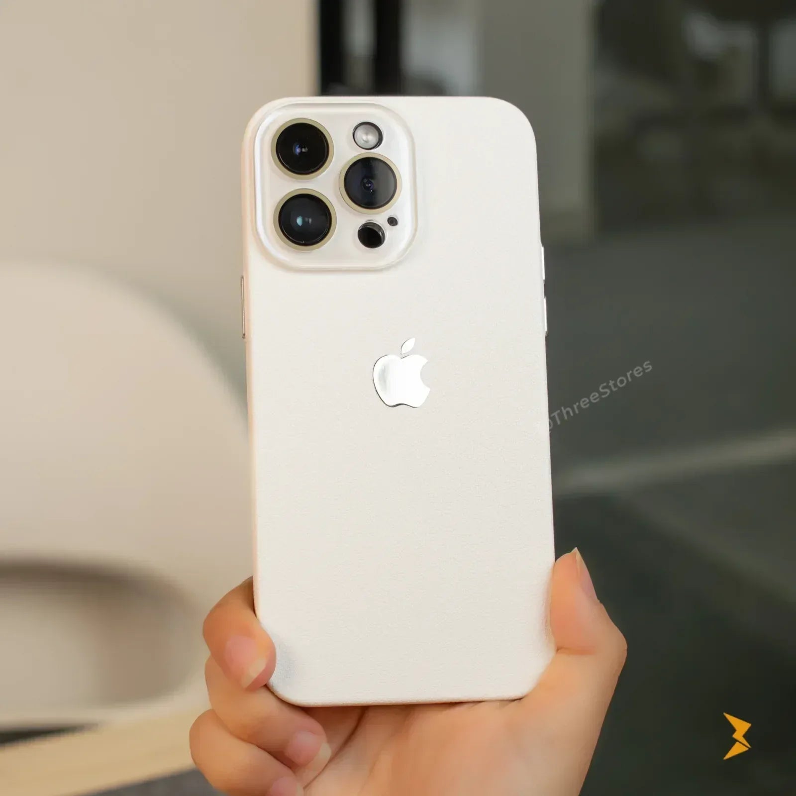 Temper Classic Case iPhone 15 Pro Max - Three