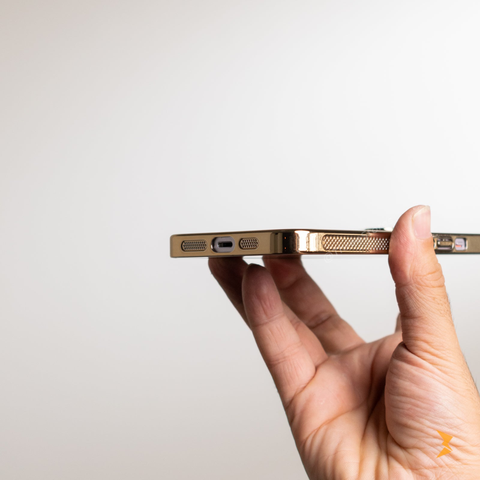 Metalic Grid Magsafe Case iPhone 13