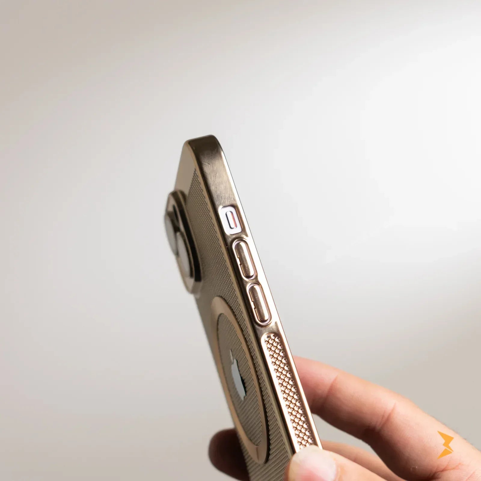 Metalic Grid Magsafe Case iPhone 14 - Three