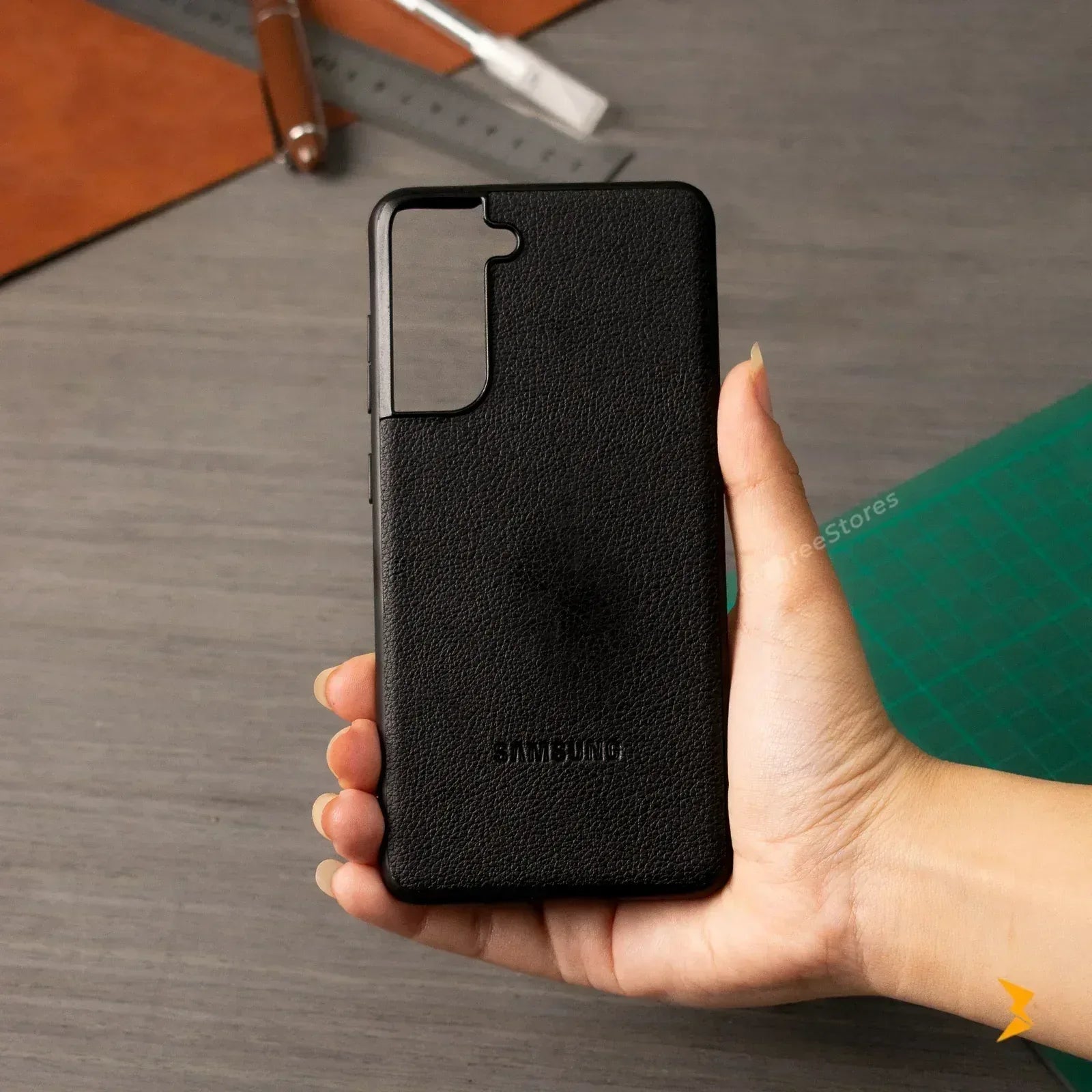 Prestige Leather Case Samsung S21 FE - Three