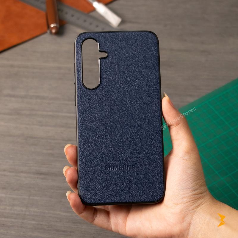 Prestige Leather Case Samsung S23 FE - Three