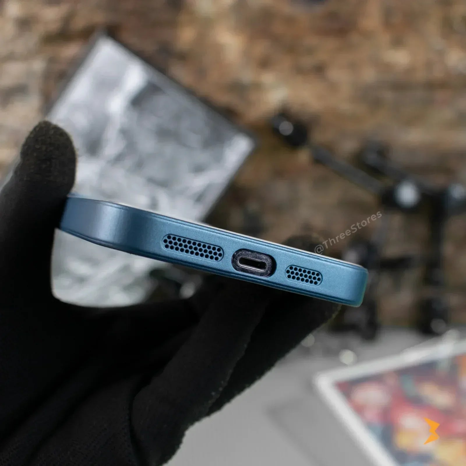 Thermal Perfume Magnetic Case iPhone 13 Pro Max - Three