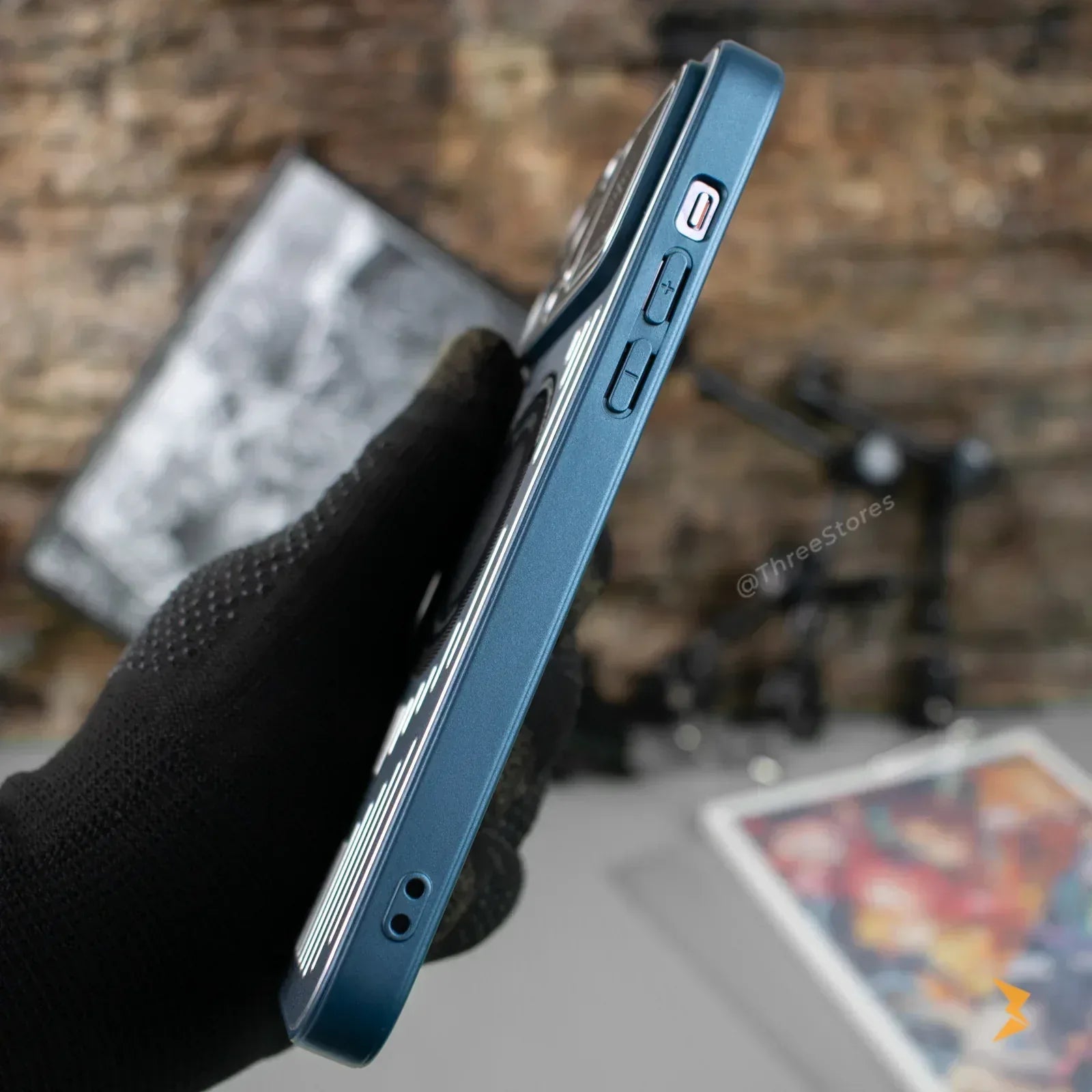 Thermal Perfume Magnetic Case iPhone 13 Pro Max - Three