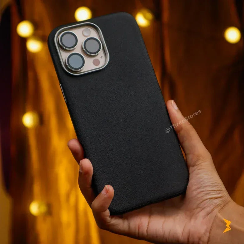 Vague Classic Leather Case iPhone 16 Pro Max - Three