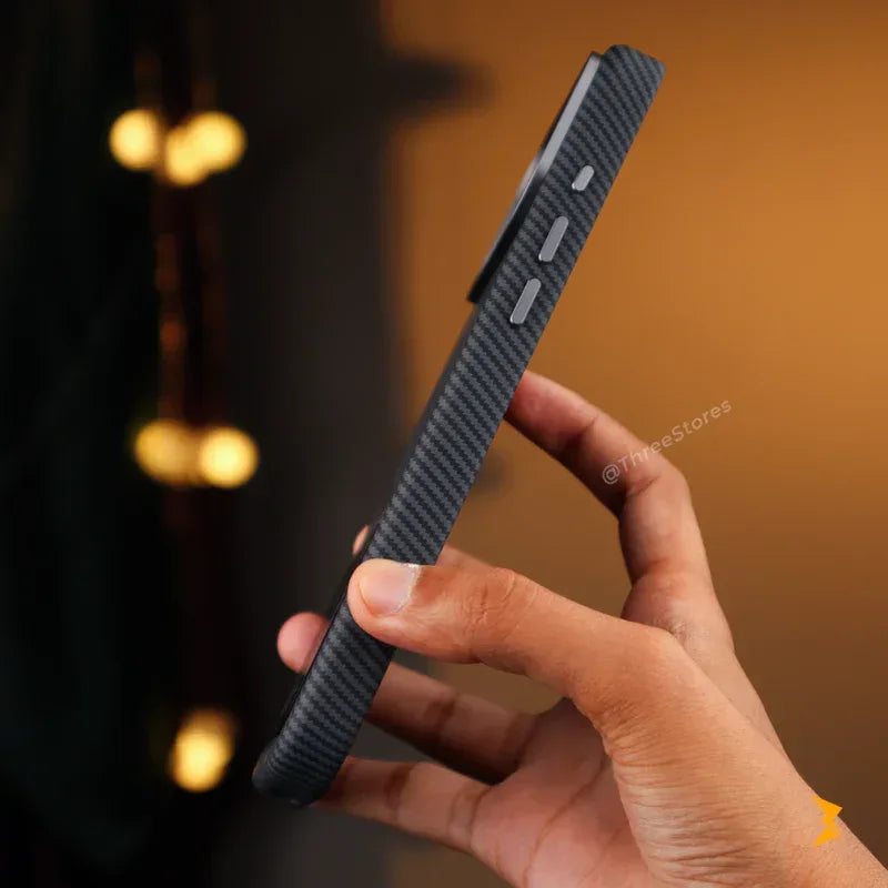 Air Vent Carbon Magsafe Case iPhone 17 Pro - Three