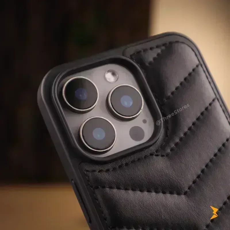 Armox Bump Leather Case iPhone 15 Pro Max - Three