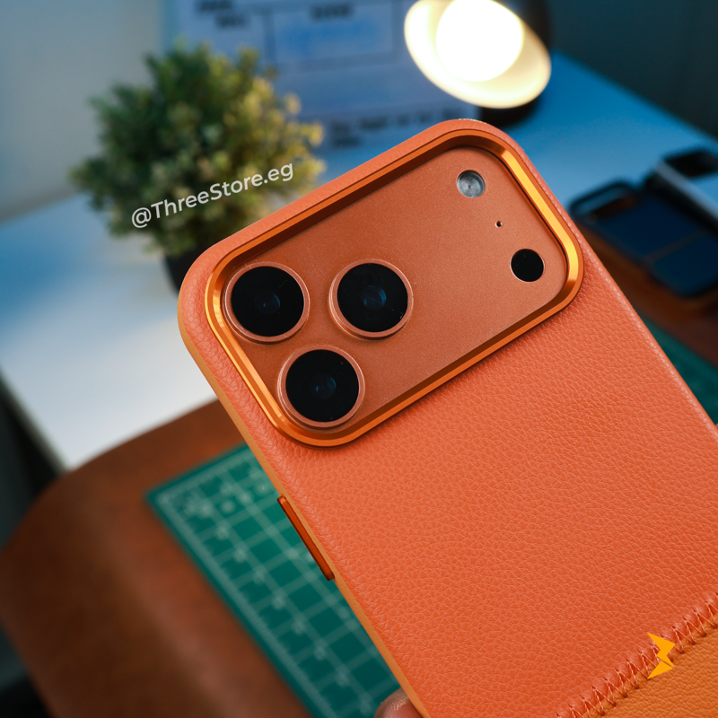 Halfway Leather Case iPhone 17 Pro Max