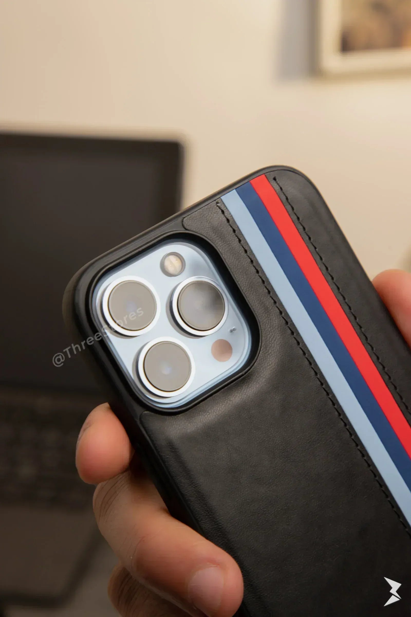 HDD Flag Leather Case iPhone 14 Pro Max - Three