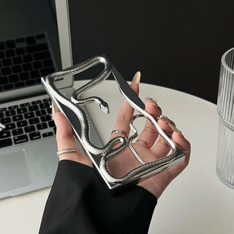 3D Snake Hollow Case Samsung S25 Ultra