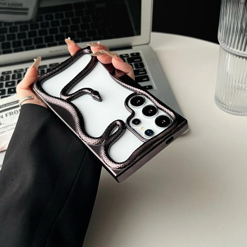 3D Snake Hollow Case Samsung S23 Ultra - Three