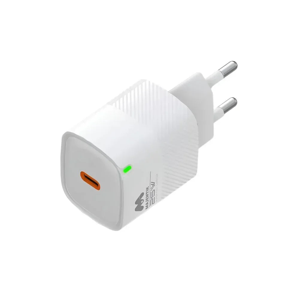 Majentik Fast Charger Adapter USB-C 25W MC-001 - Three