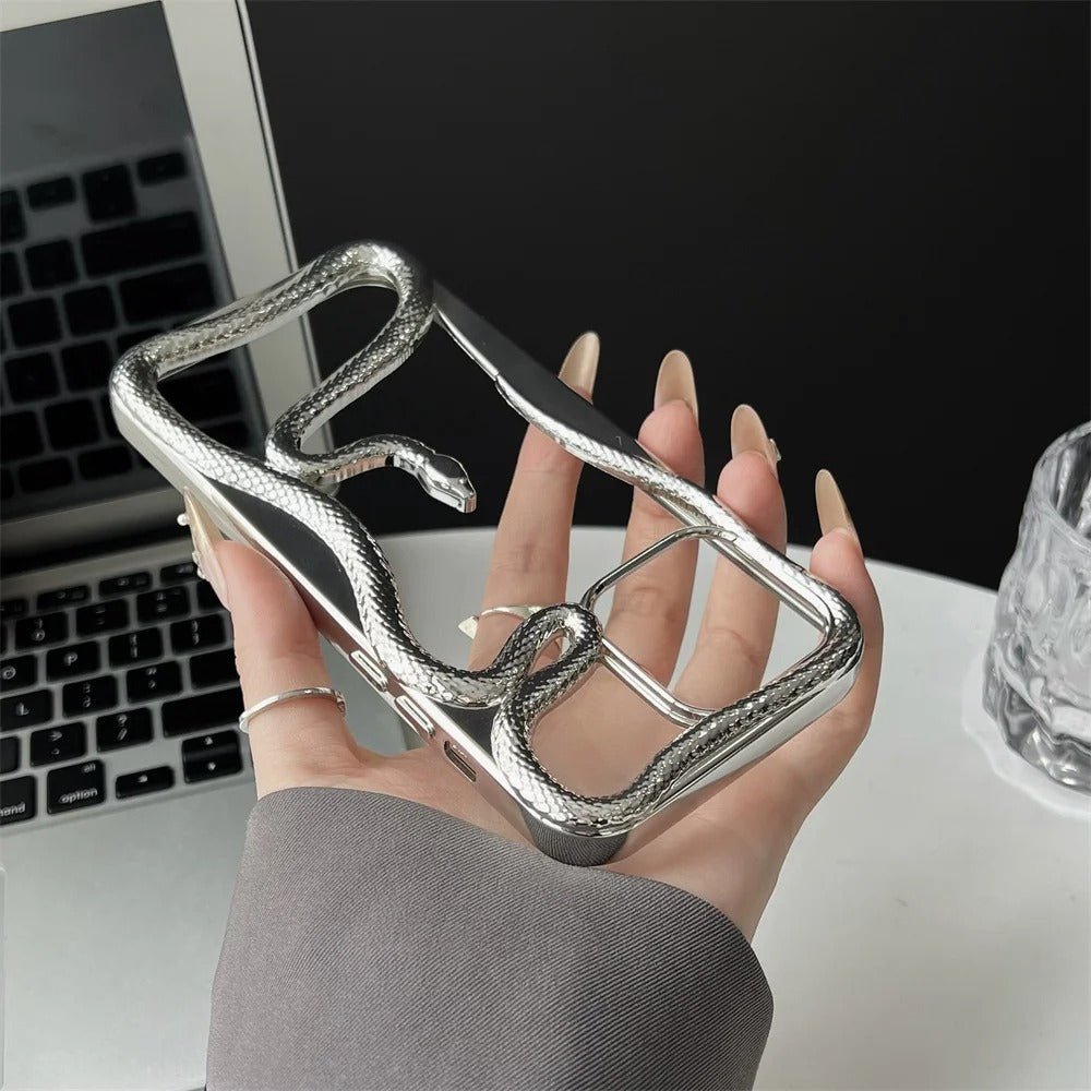 3D Snake Hollow Case iPhone 15