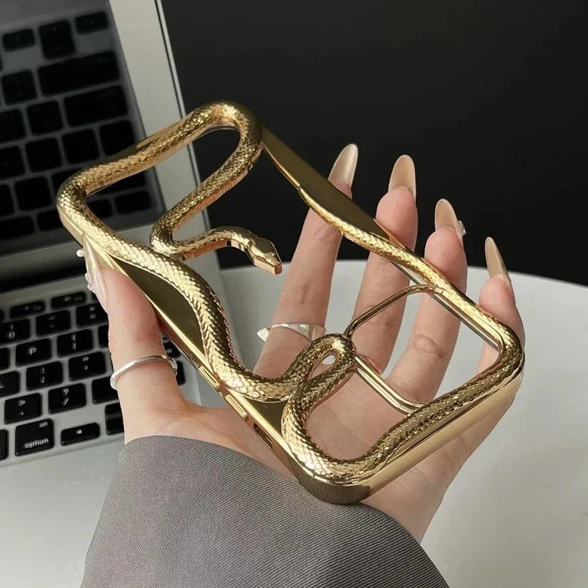 3D Snake Hollow Case iPhone 15 Pro Max - Three