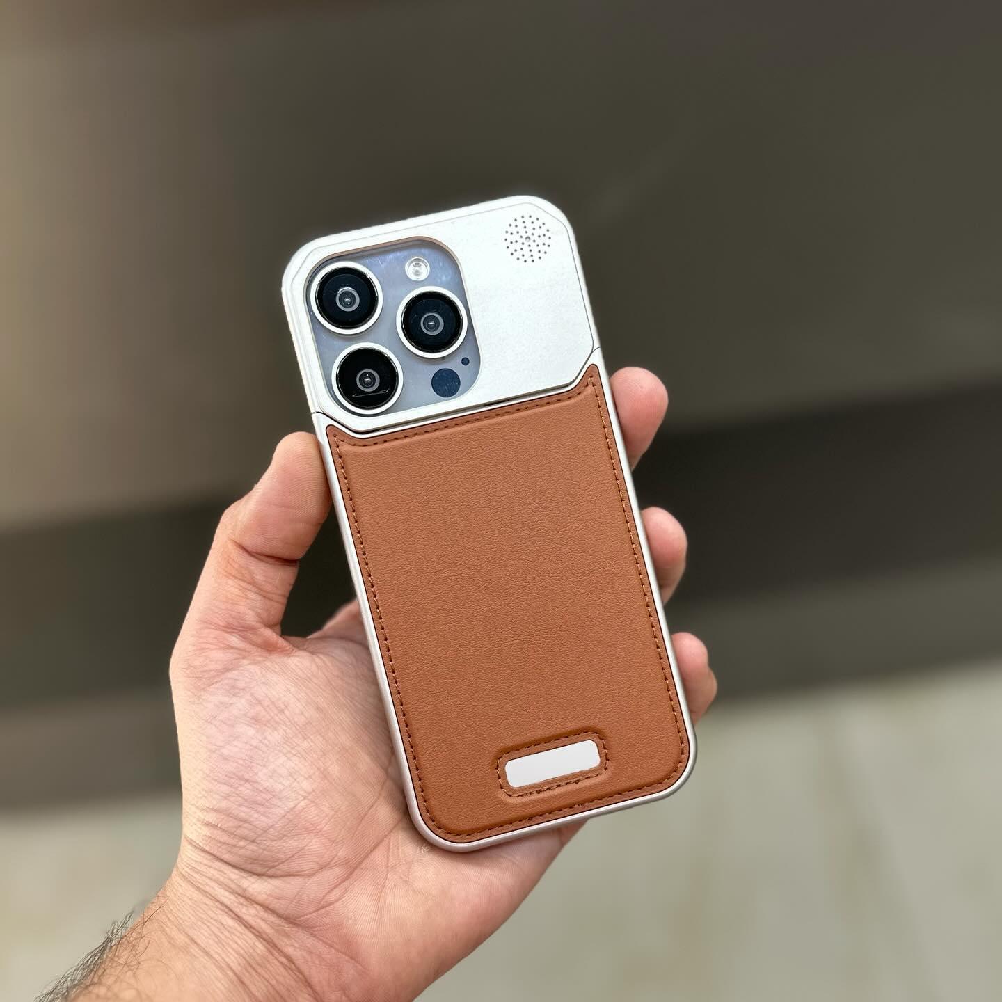 NJOYNY Metal Leather Case iPhone 16 Pro Max - Three