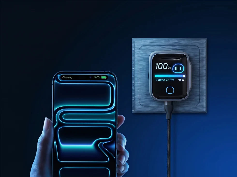 MAJENTIC Ai Screen Display 45W GaN Charger