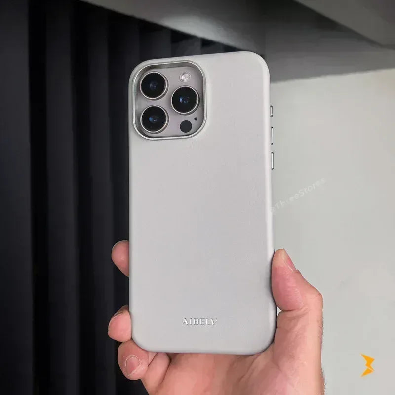 AIbelv Classic Magsafe Case iPhone 16 Pro - Three