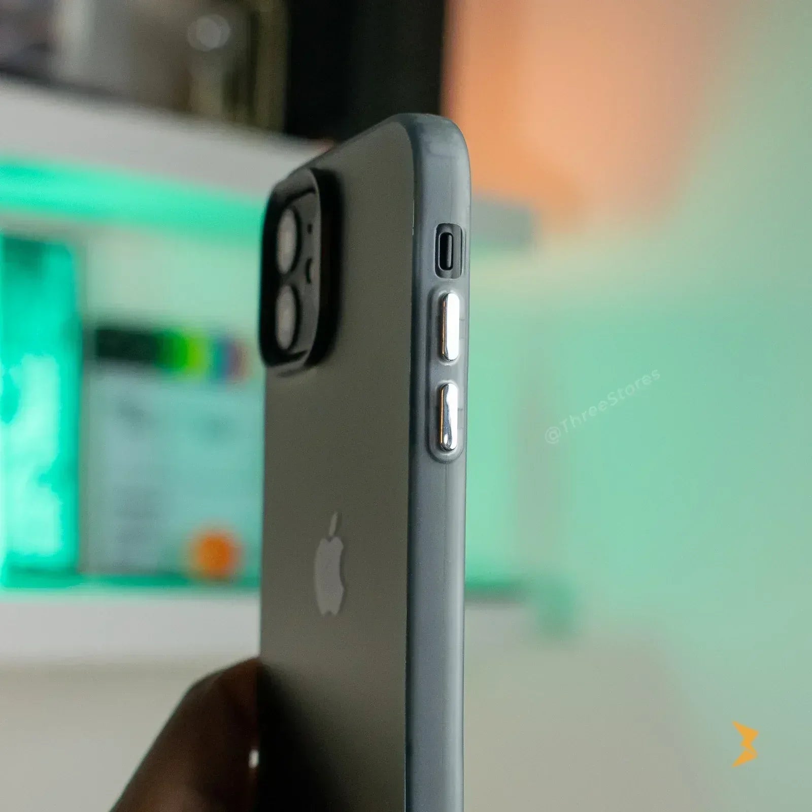 Aero Cool Case iPhone 11 - Three