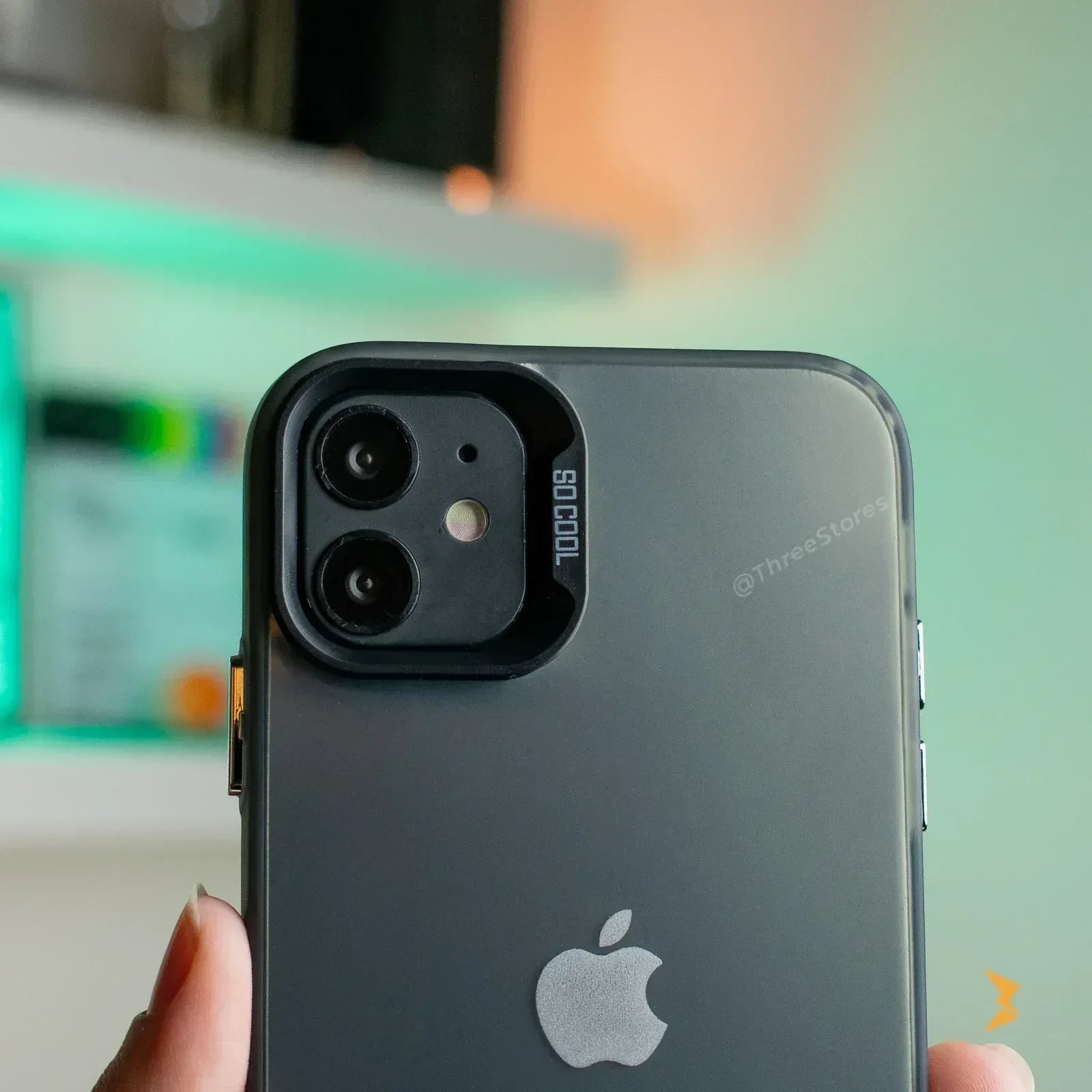 Aero Cool Case iPhone 11 - Three