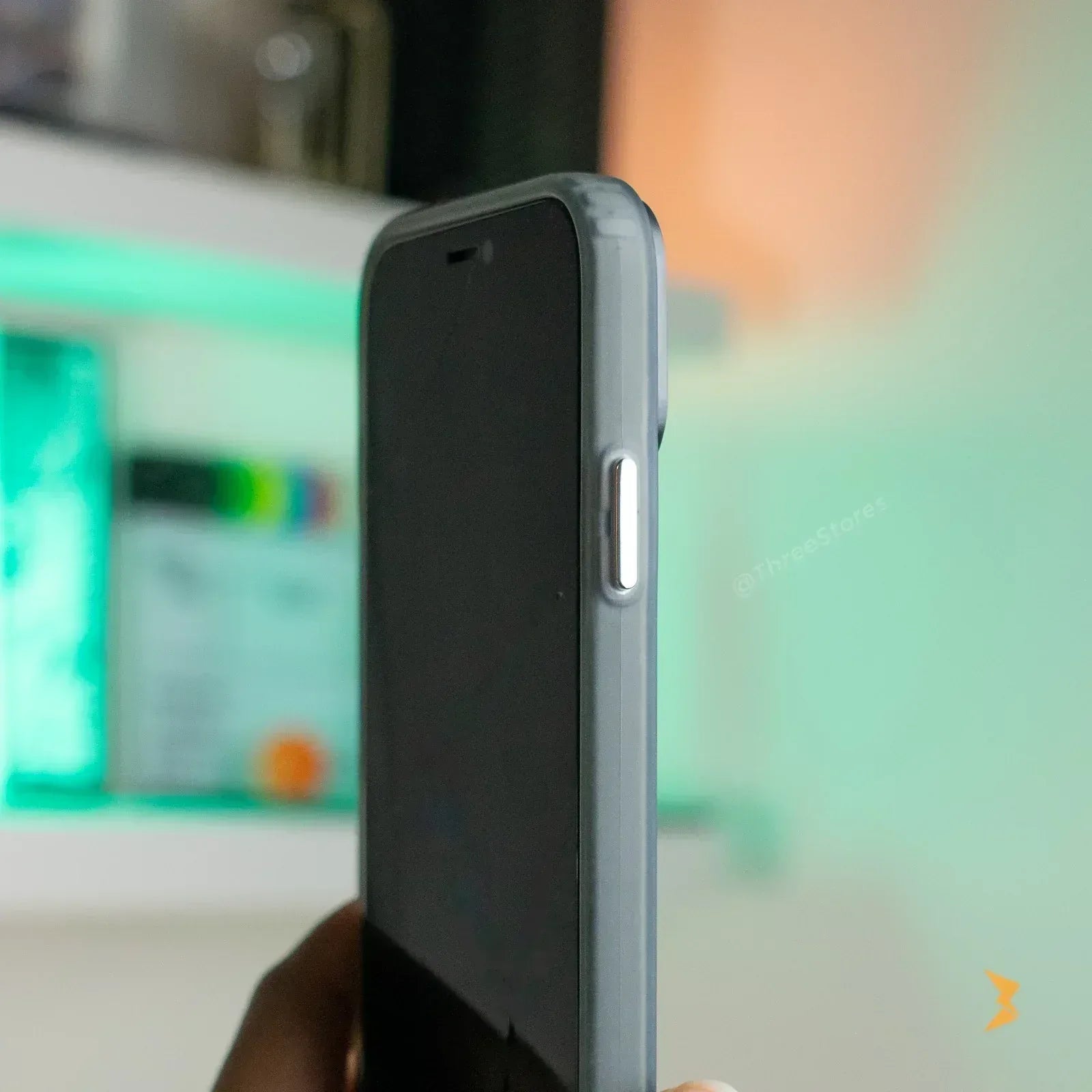 Aero Cool Case iPhone 11 - Three