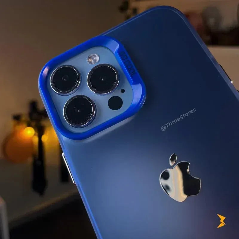 Aero Cool Case iPhone 15 Pro - Three