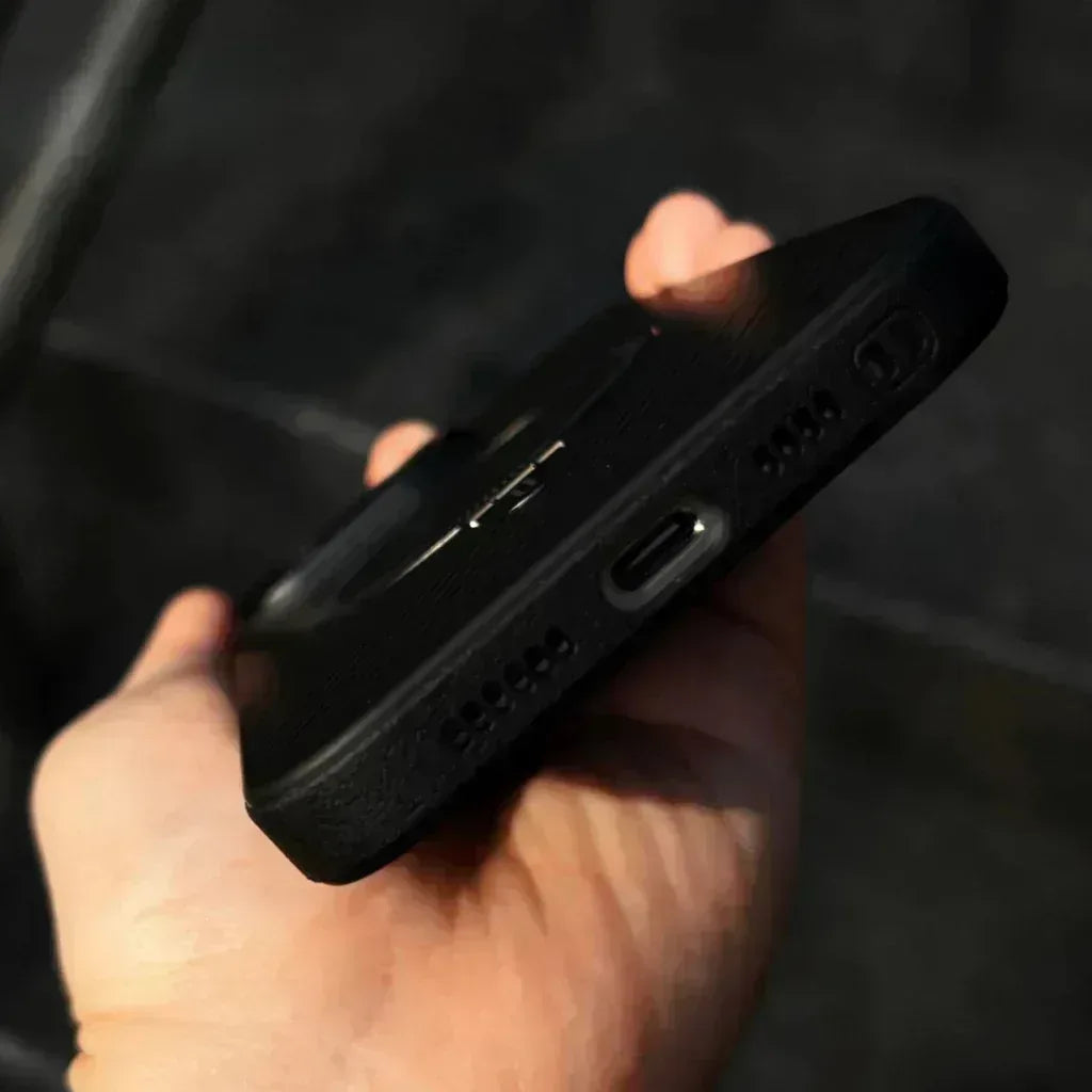 Alpha Carbon Case iPhone 16 Pro Max - Three